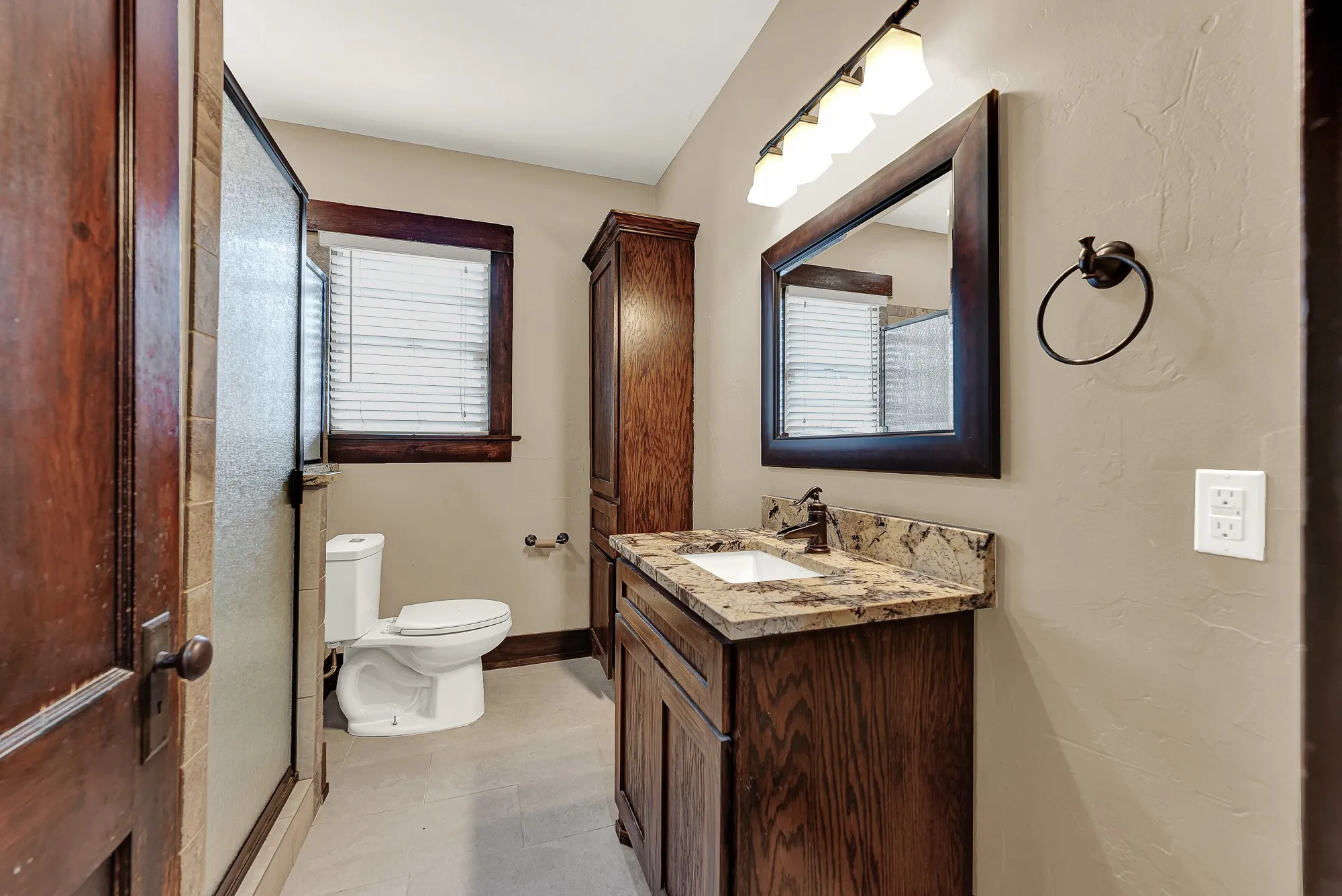 Single Family Residence For Sale in Collin County , 411 S Colorado Street, Celina, Texas 75009, 2 Bedroom, 1 Bathroom, Garage spaces, 1,008 Sqft, built in 1945, mls#21398706, Real Estate Agent in Celina, Homes For Sale in Collin county, Homes For Sale in Celina, Realtor in Celina Texas, Real Estate Brokerage Independent Realty Texas, Luminita Cordes Realtor
