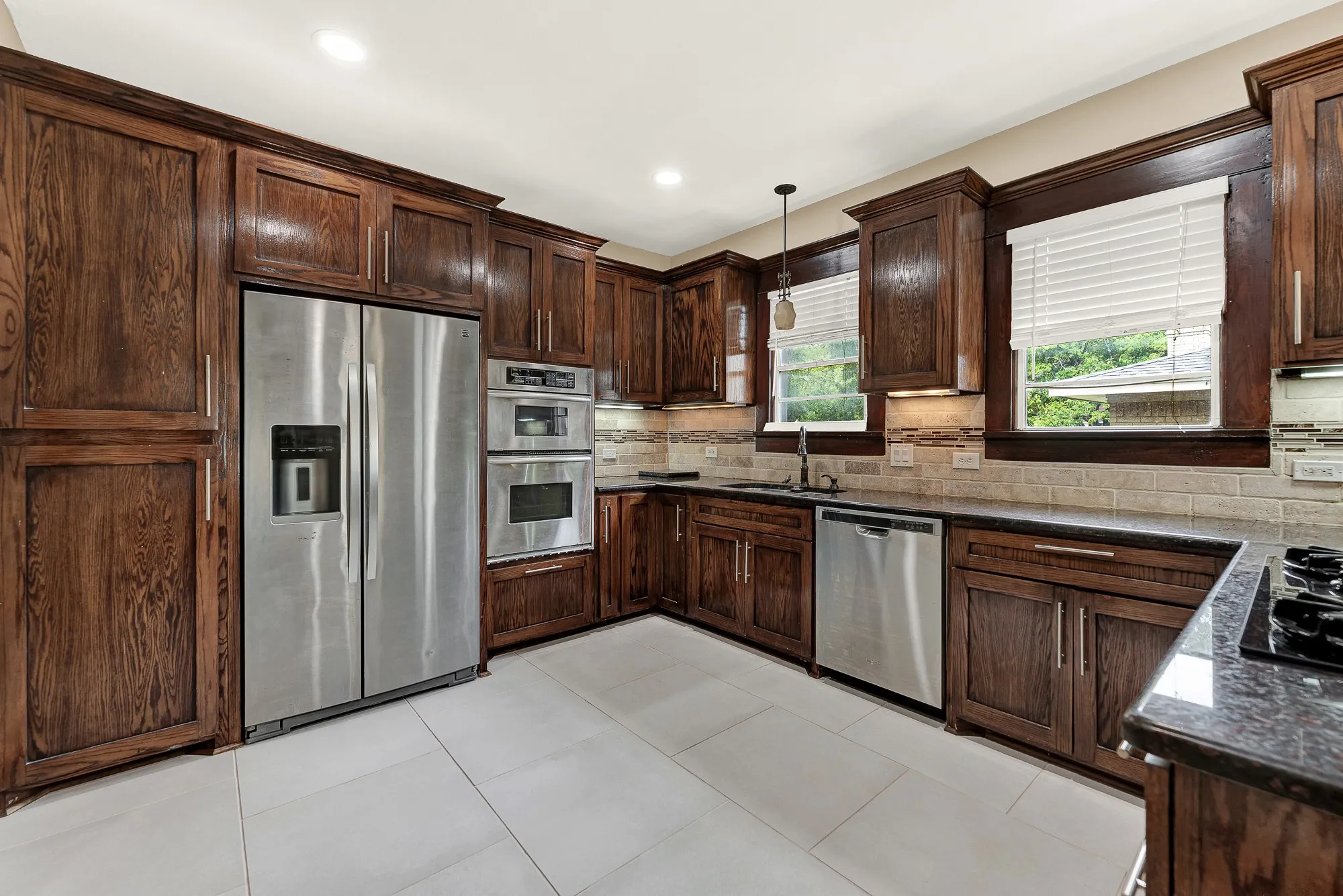 Single Family Residence For Sale in Collin County , 411 S Colorado Street, Celina, Texas 75009, 2 Bedroom, 1 Bathroom, Garage spaces, 1,008 Sqft, built in 1945, mls#21398706, Real Estate Agent in Celina, Homes For Sale in Collin county, Homes For Sale in Celina, Realtor in Celina Texas, Real Estate Brokerage Independent Realty Texas, Luminita Cordes Realtor