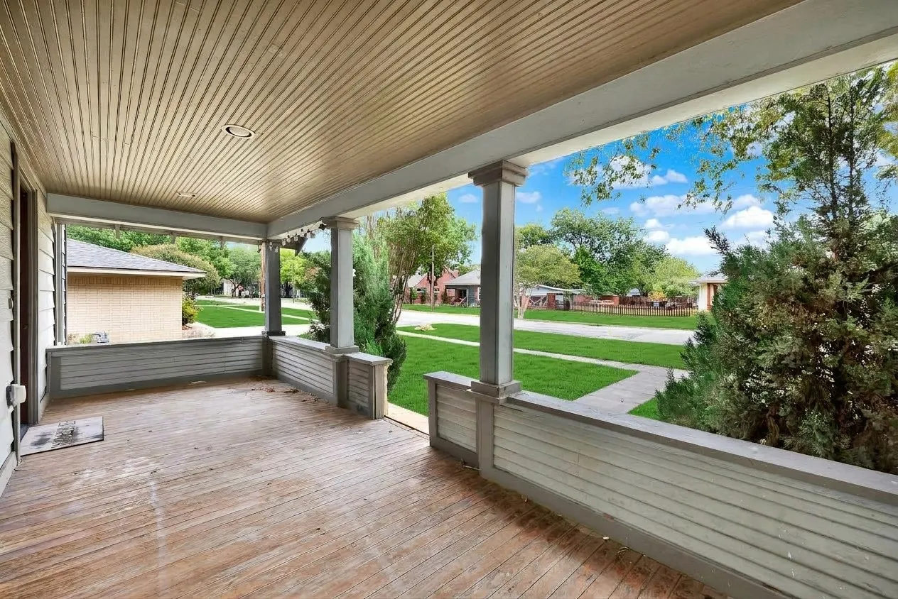 Single Family Residence For Sale in Collin County , 411 S Colorado Street, Celina, Texas 75009, 2 Bedroom, 1 Bathroom, Garage spaces, 1,008 Sqft, built in 1945, mls#21398706, Real Estate Agent in Celina, Homes For Sale in Collin county, Homes For Sale in Celina, Realtor in Celina Texas, Real Estate Brokerage Independent Realty Texas, Luminita Cordes Realtor
