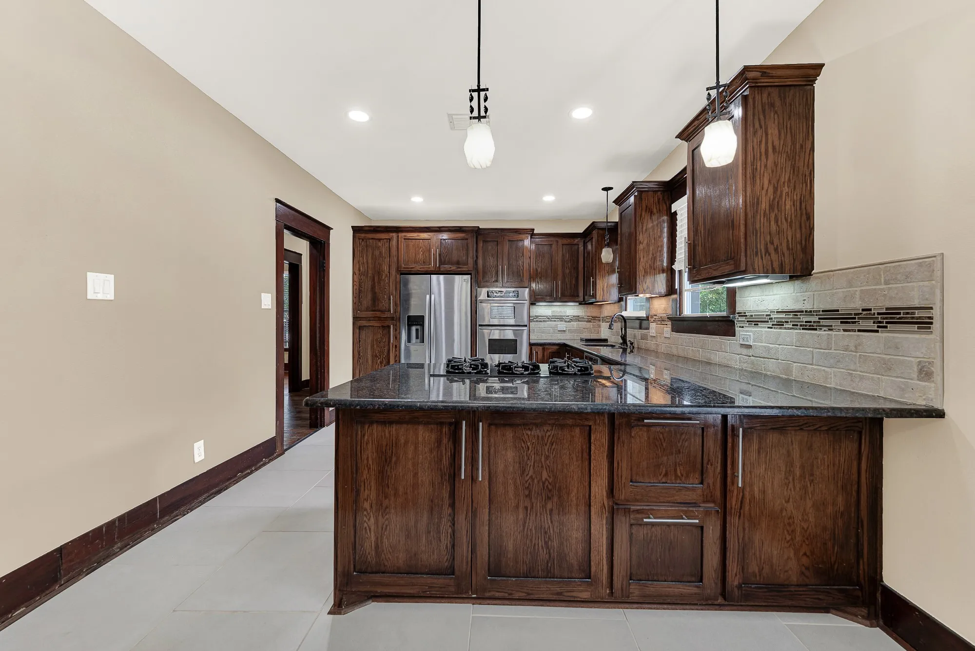 Single Family Residence For Sale in Collin County , 411 S Colorado Street, Celina, Texas 75009, 2 Bedroom, 1 Bathroom, Garage spaces, 1,008 Sqft, built in 1945, mls#21398706, Real Estate Agent in Celina, Homes For Sale in Collin county, Homes For Sale in Celina, Realtor in Celina Texas, Real Estate Brokerage Independent Realty Texas, Luminita Cordes Realtor