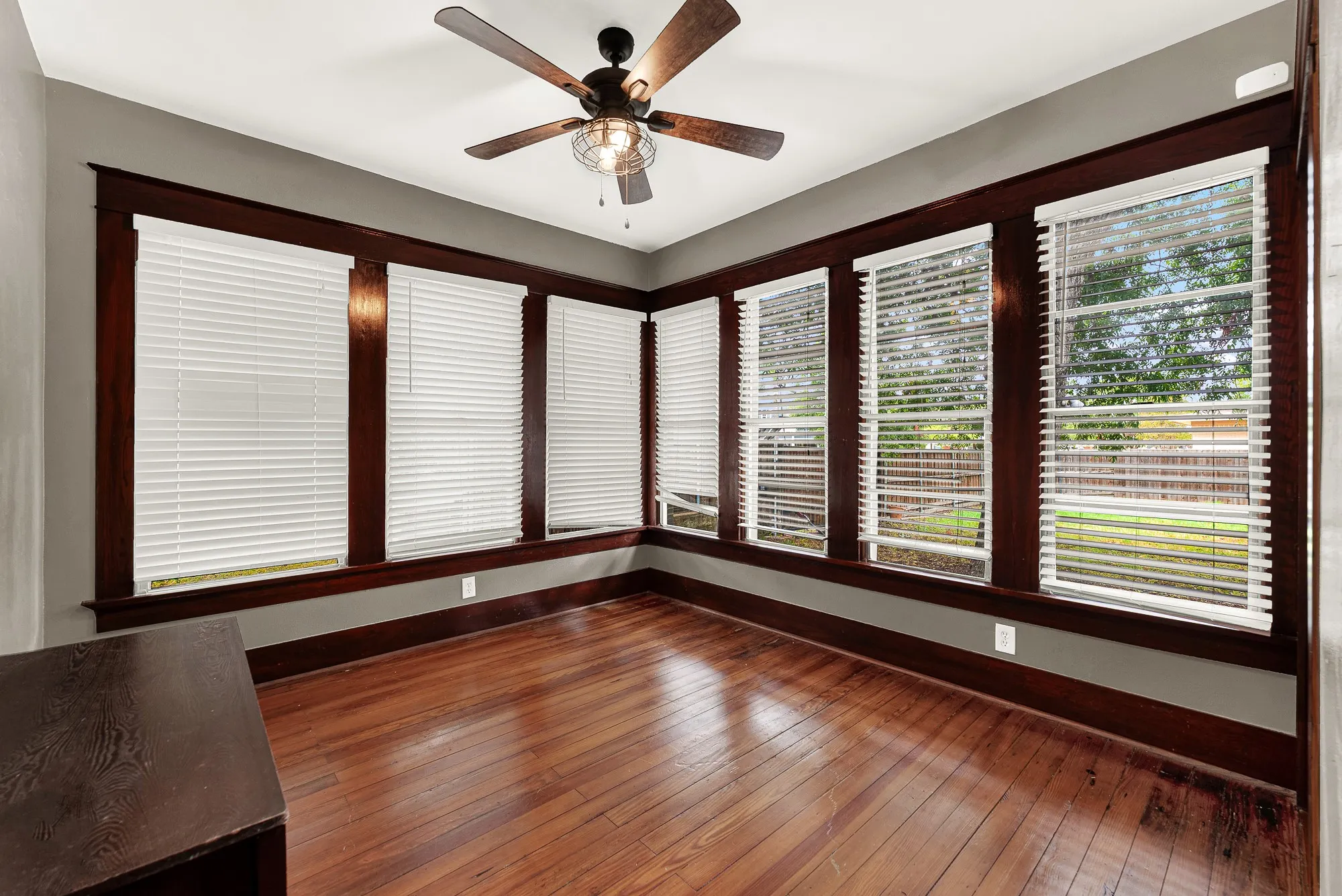 Single Family Residence For Sale in Collin County , 411 S Colorado Street, Celina, Texas 75009, 2 Bedroom, 1 Bathroom, Garage spaces, 1,008 Sqft, built in 1945, mls#21398706, Real Estate Agent in Celina, Homes For Sale in Collin county, Homes For Sale in Celina, Realtor in Celina Texas, Real Estate Brokerage Independent Realty Texas, Luminita Cordes Realtor