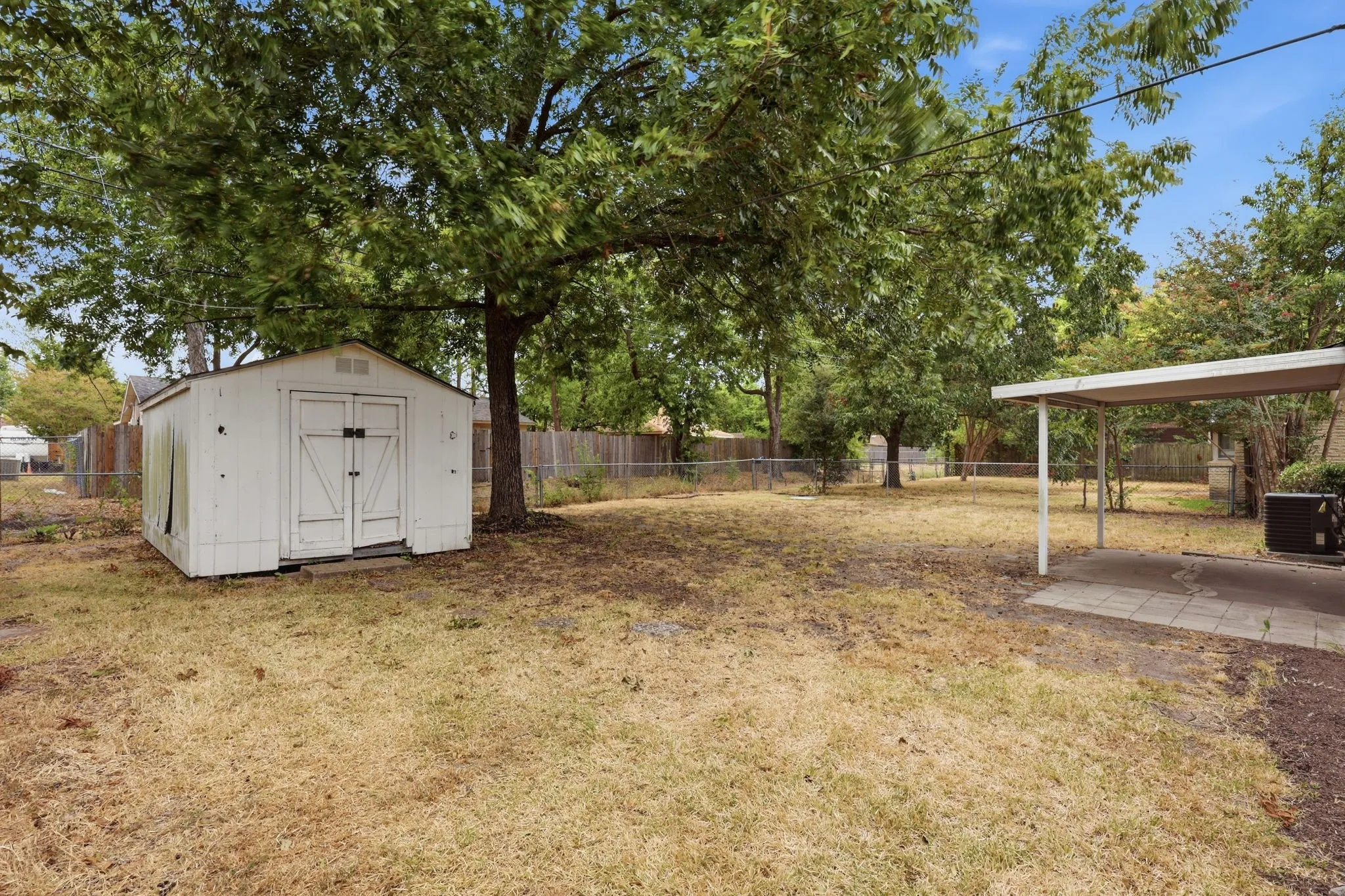 Single Family Residence For Sale in Dallas County , 1312 Greenway Drive, Mesquite, Texas 75149, 3 Bedroom, 3 Bathroom, 2 Garage spaces, 1,258 Sqft, built in 1961, mls#21399739, Real Estate Agent in Mesquite, Homes For Sale in Dallas county, Homes For Sale in Mesquite, Realtor in Mesquite Texas, Real Estate Brokerage Independent Realty Texas, Luminita Cordes Realtor
