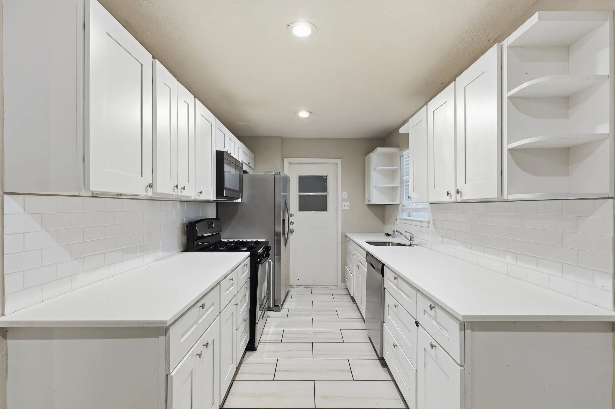 Single Family Residence For Sale in Dallas County , 1312 Greenway Drive, Mesquite, Texas 75149, 3 Bedroom, 3 Bathroom, 2 Garage spaces, 1,258 Sqft, built in 1961, mls#21399739, Real Estate Agent in Mesquite, Homes For Sale in Dallas county, Homes For Sale in Mesquite, Realtor in Mesquite Texas, Real Estate Brokerage Independent Realty Texas, Luminita Cordes Realtor