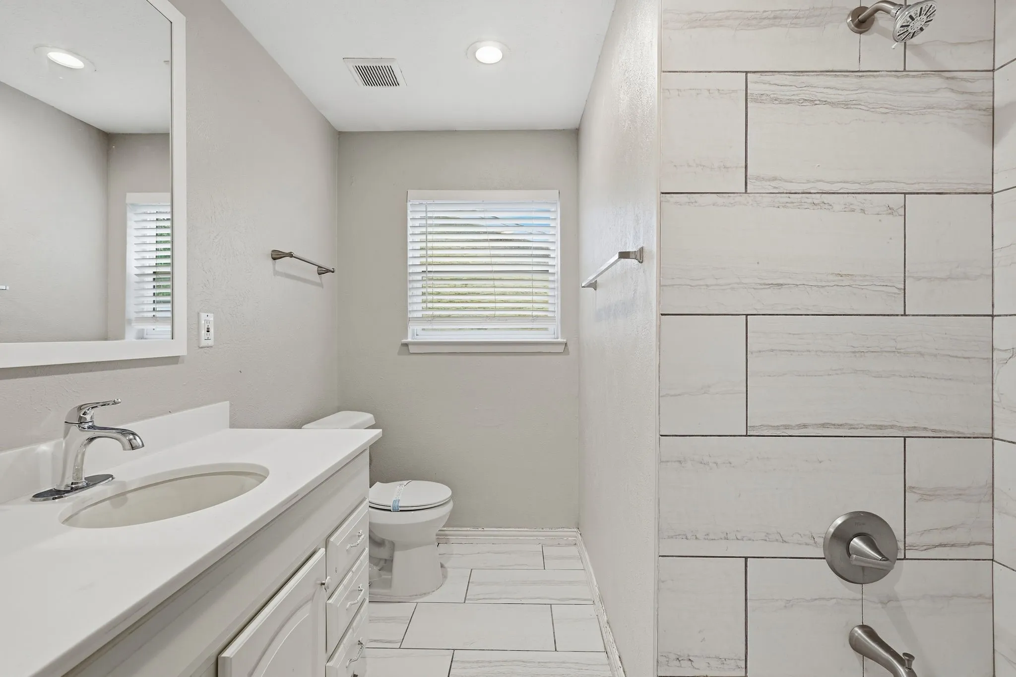 Single Family Residence For Sale in Dallas County , 1312 Greenway Drive, Mesquite, Texas 75149, 3 Bedroom, 3 Bathroom, 2 Garage spaces, 1,258 Sqft, built in 1961, mls#21399739, Real Estate Agent in Mesquite, Homes For Sale in Dallas county, Homes For Sale in Mesquite, Realtor in Mesquite Texas, Real Estate Brokerage Independent Realty Texas, Luminita Cordes Realtor