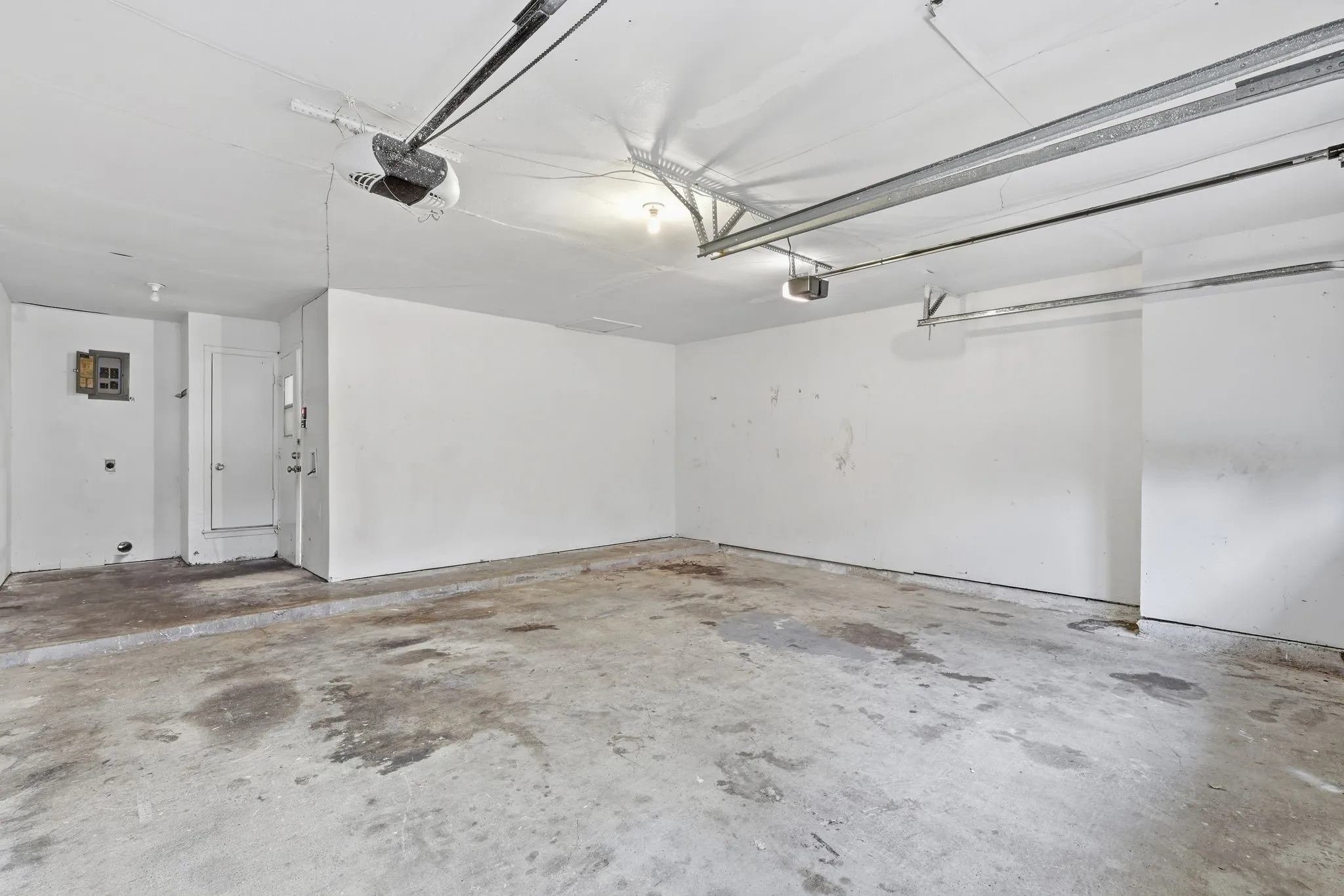 Single Family Residence For Sale in Dallas County , 1312 Greenway Drive, Mesquite, Texas 75149, 3 Bedroom, 3 Bathroom, 2 Garage spaces, 1,258 Sqft, built in 1961, mls#21399739, Real Estate Agent in Mesquite, Homes For Sale in Dallas county, Homes For Sale in Mesquite, Realtor in Mesquite Texas, Real Estate Brokerage Independent Realty Texas, Luminita Cordes Realtor
