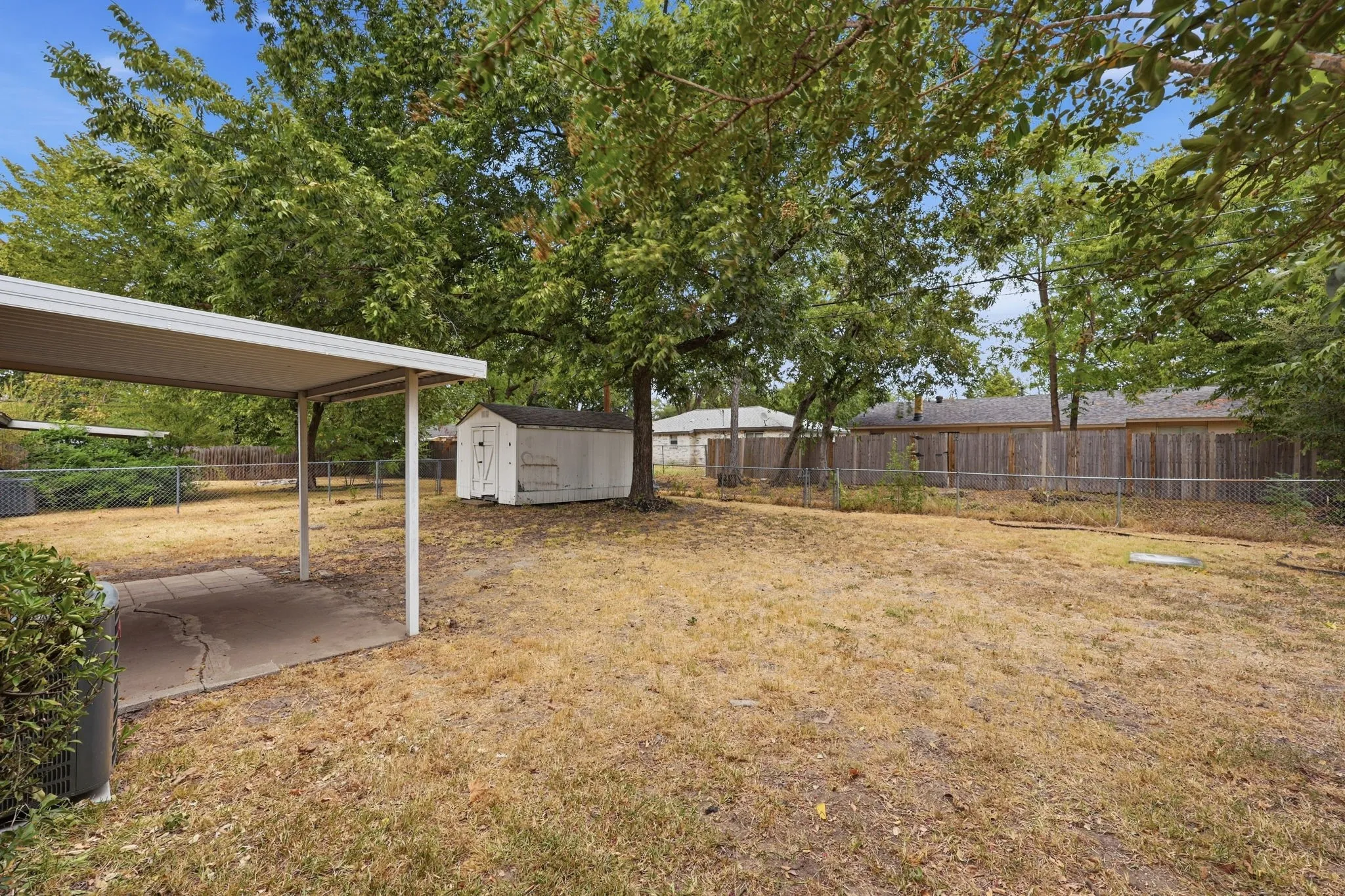 Single Family Residence For Sale in Dallas County , 1312 Greenway Drive, Mesquite, Texas 75149, 3 Bedroom, 3 Bathroom, 2 Garage spaces, 1,258 Sqft, built in 1961, mls#21399739, Real Estate Agent in Mesquite, Homes For Sale in Dallas county, Homes For Sale in Mesquite, Realtor in Mesquite Texas, Real Estate Brokerage Independent Realty Texas, Luminita Cordes Realtor