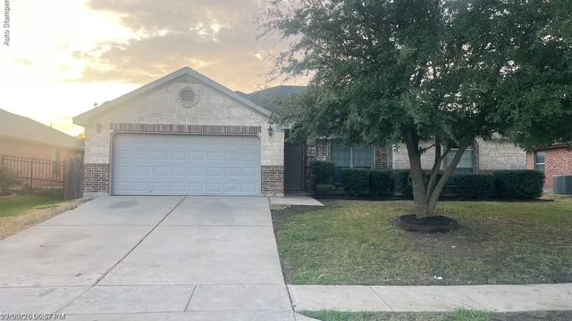 Single Family Residence For Rent in Ellis County , 109 Atlantic Avenue, Waxahachie, Texas 75165, 4 Bedroom, 2 Bathroom, 2 Garage spaces, 2,106 Sqft, built in 2010, mls#21402669, Real Estate Agent in Waxahachie, Homes For Rent in Ellis county, Homes For Rent in Waxahachie, Realtor in Waxahachie Texas, Real Estate Brokerage Independent Realty Texas, Luminita Cordes Realtor