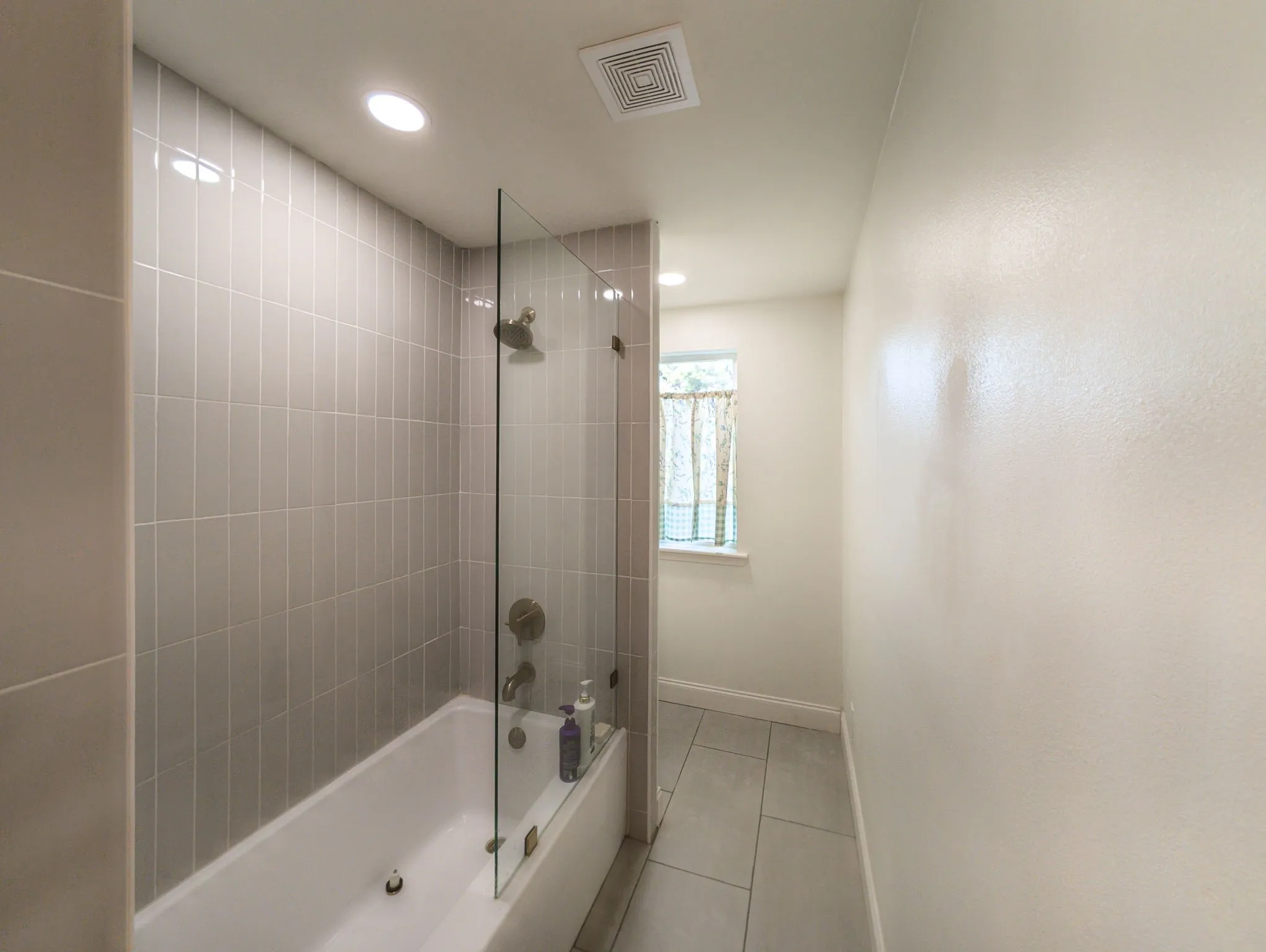 Single Family Residence For Sale in Cherokee County , 6411 Fm 23 W, Rusk, Texas 75785, 4 Bedroom, 3 Bathroom, 2 Garage spaces, 2,782 Sqft, built in 1959, mls#21402668, Real Estate Agent in Rusk, Homes For Sale in Cherokee county, Homes For Sale in Rusk, Realtor in Rusk Texas, Real Estate Brokerage Independent Realty Texas, Luminita Cordes Realtor
