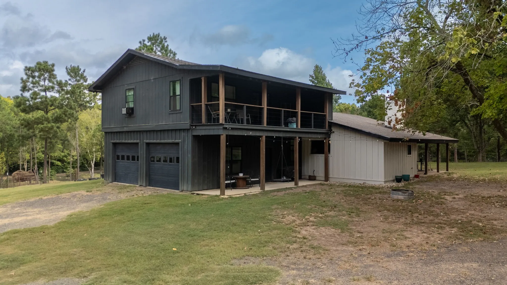 Single Family Residence For Sale in Cherokee County , 6411 Fm 23 W, Rusk, Texas 75785, 4 Bedroom, 3 Bathroom, 2 Garage spaces, 2,782 Sqft, built in 1959, mls#21402668, Real Estate Agent in Rusk, Homes For Sale in Cherokee county, Homes For Sale in Rusk, Realtor in Rusk Texas, Real Estate Brokerage Independent Realty Texas, Luminita Cordes Realtor
