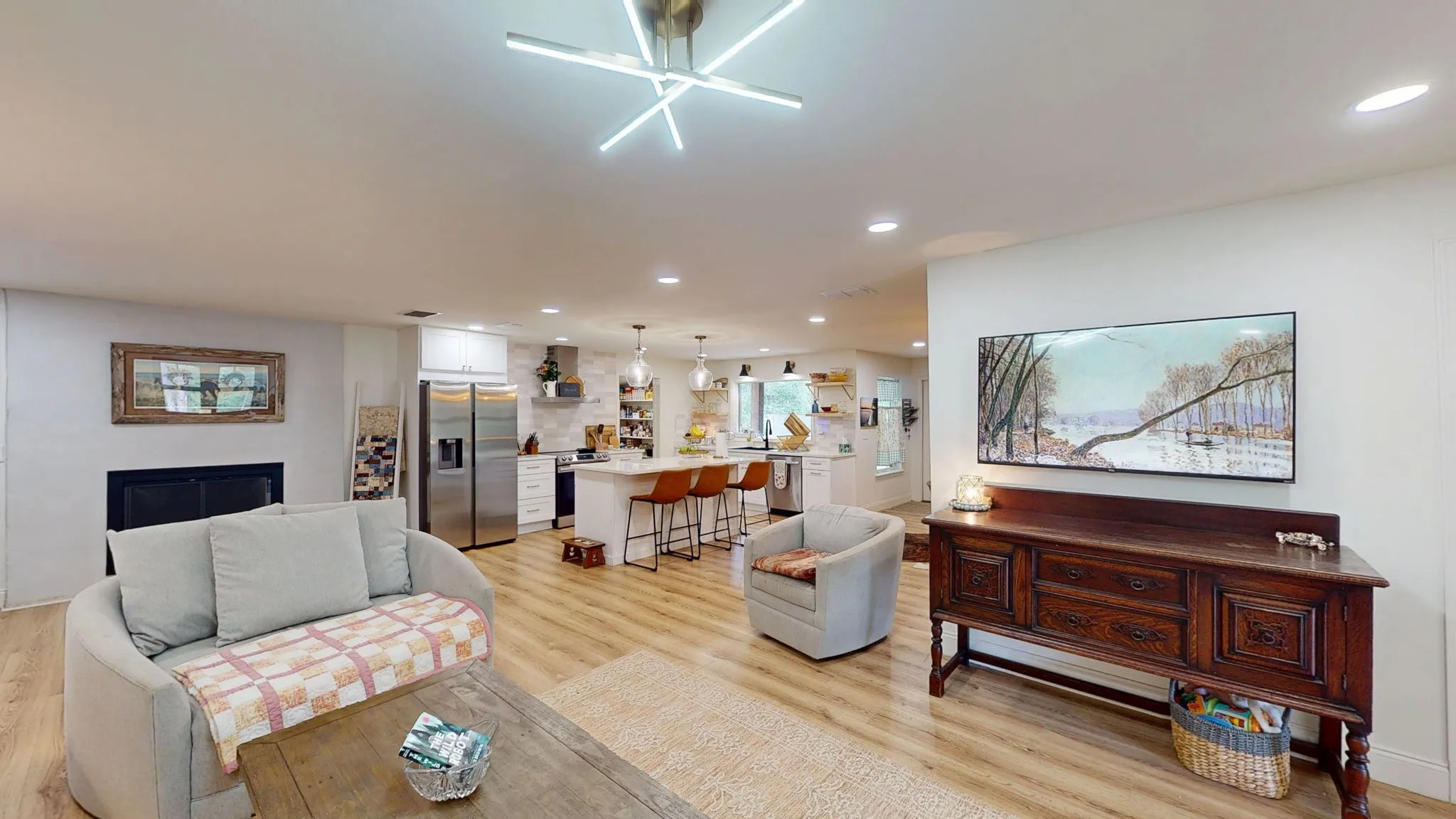 Single Family Residence For Sale in Cherokee County , 6411 Fm 23 W, Rusk, Texas 75785, 4 Bedroom, 3 Bathroom, 2 Garage spaces, 2,782 Sqft, built in 1959, mls#21402668, Real Estate Agent in Rusk, Homes For Sale in Cherokee county, Homes For Sale in Rusk, Realtor in Rusk Texas, Real Estate Brokerage Independent Realty Texas, Luminita Cordes Realtor