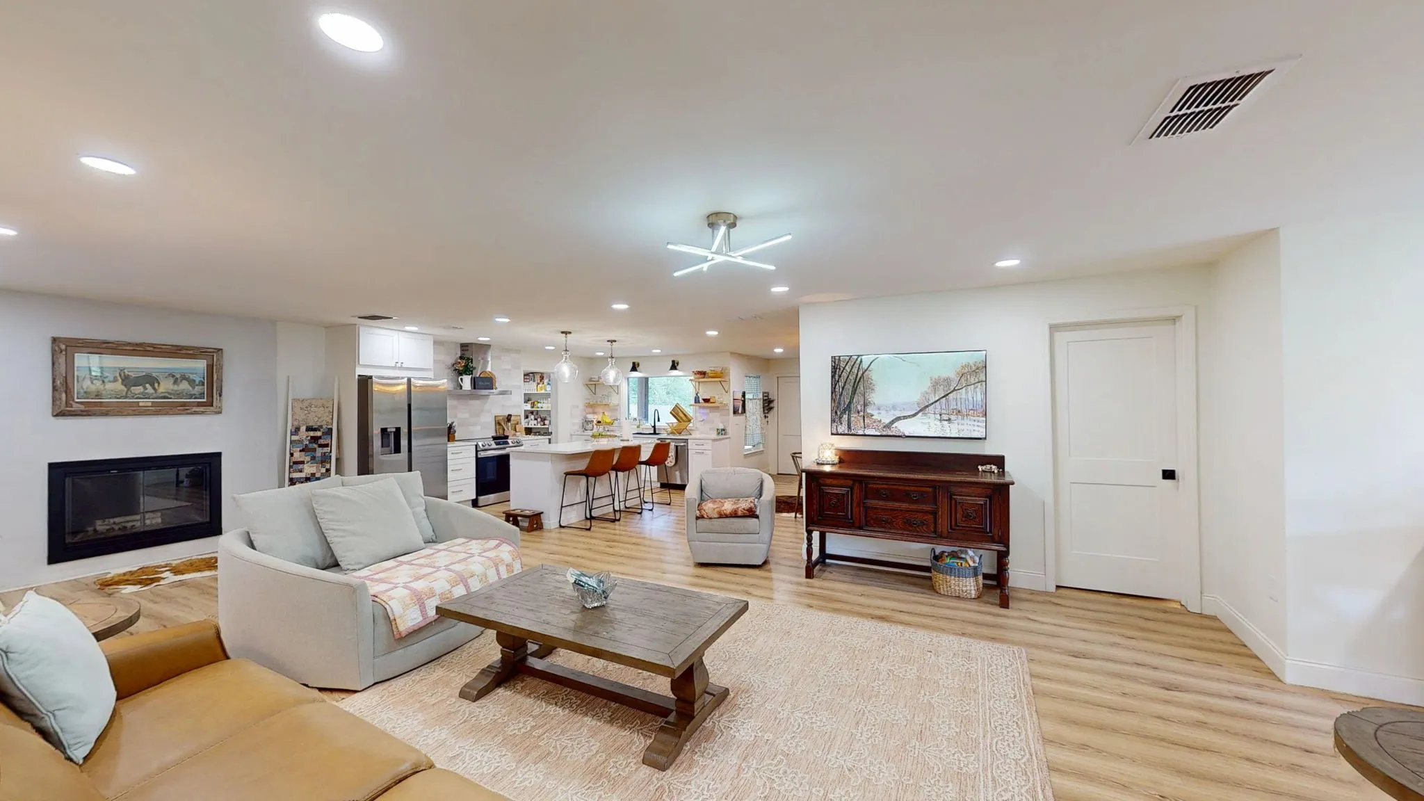 Single Family Residence For Sale in Cherokee County , 6411 Fm 23 W, Rusk, Texas 75785, 4 Bedroom, 3 Bathroom, 2 Garage spaces, 2,782 Sqft, built in 1959, mls#21402668, Real Estate Agent in Rusk, Homes For Sale in Cherokee county, Homes For Sale in Rusk, Realtor in Rusk Texas, Real Estate Brokerage Independent Realty Texas, Luminita Cordes Realtor