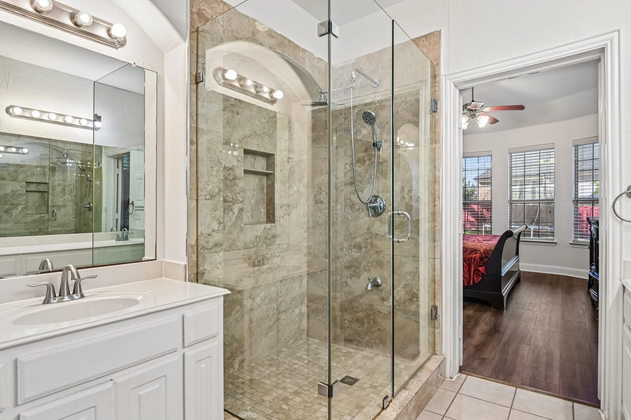 Single Family Residence For Rent in Dallas County , 6006 Shadywood Lane, Garland, Texas 75043, 5 Bedroom, 3 Bathroom, 2 Garage spaces, 3,243 Sqft, built in 2007, mls#21402676, Real Estate Agent in Garland, Homes For Rent in Dallas county, Homes For Rent in Garland, Realtor in Garland Texas, Real Estate Brokerage Independent Realty Texas, Luminita Cordes Realtor