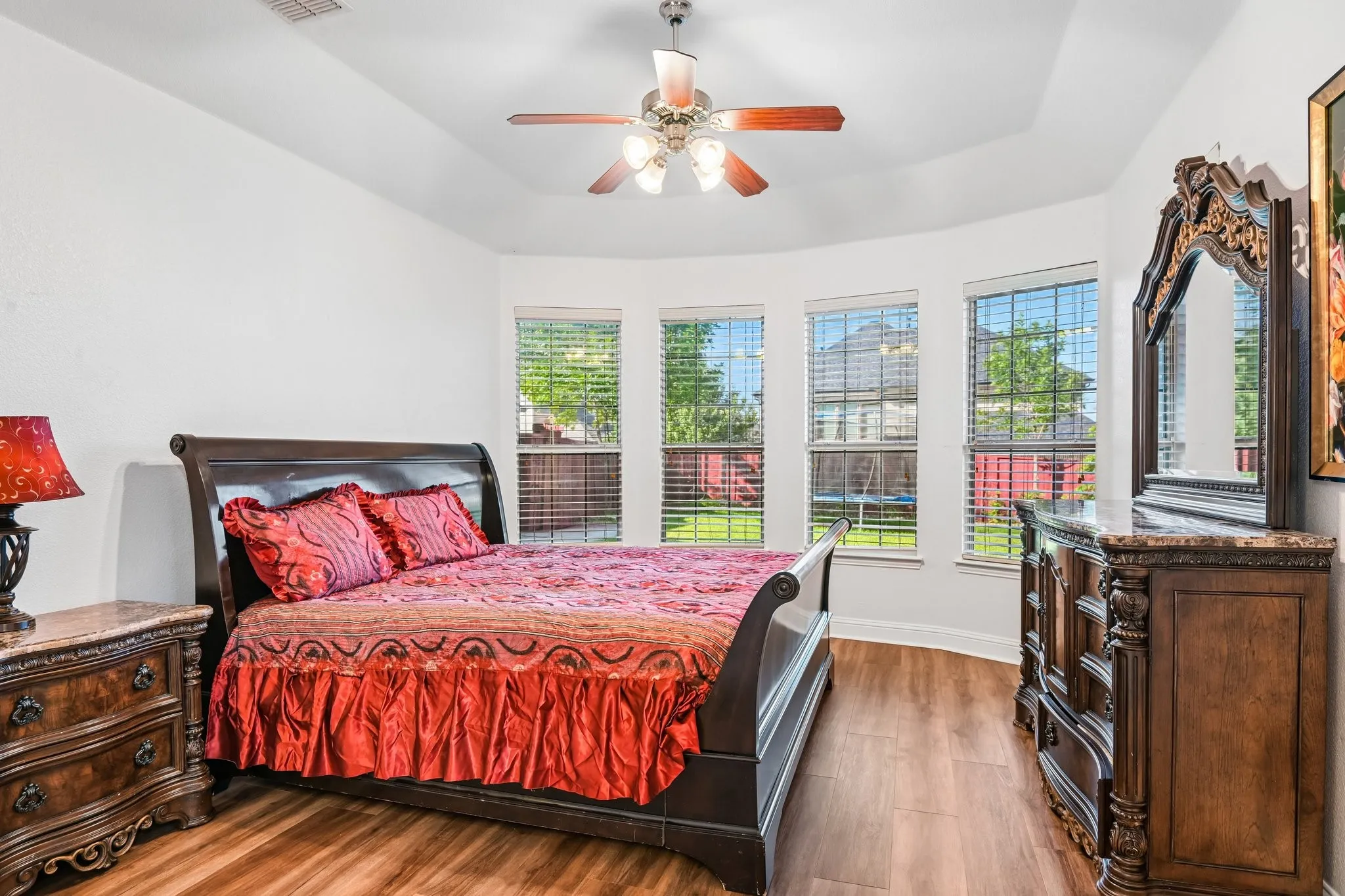 Single Family Residence For Rent in Dallas County , 6006 Shadywood Lane, Garland, Texas 75043, 5 Bedroom, 3 Bathroom, 2 Garage spaces, 3,243 Sqft, built in 2007, mls#21402676, Real Estate Agent in Garland, Homes For Rent in Dallas county, Homes For Rent in Garland, Realtor in Garland Texas, Real Estate Brokerage Independent Realty Texas, Luminita Cordes Realtor