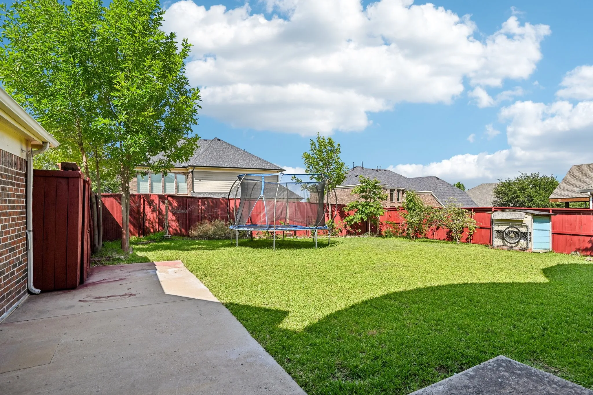 Single Family Residence For Rent in Dallas County , 6006 Shadywood Lane, Garland, Texas 75043, 5 Bedroom, 3 Bathroom, 2 Garage spaces, 3,243 Sqft, built in 2007, mls#21402676, Real Estate Agent in Garland, Homes For Rent in Dallas county, Homes For Rent in Garland, Realtor in Garland Texas, Real Estate Brokerage Independent Realty Texas, Luminita Cordes Realtor