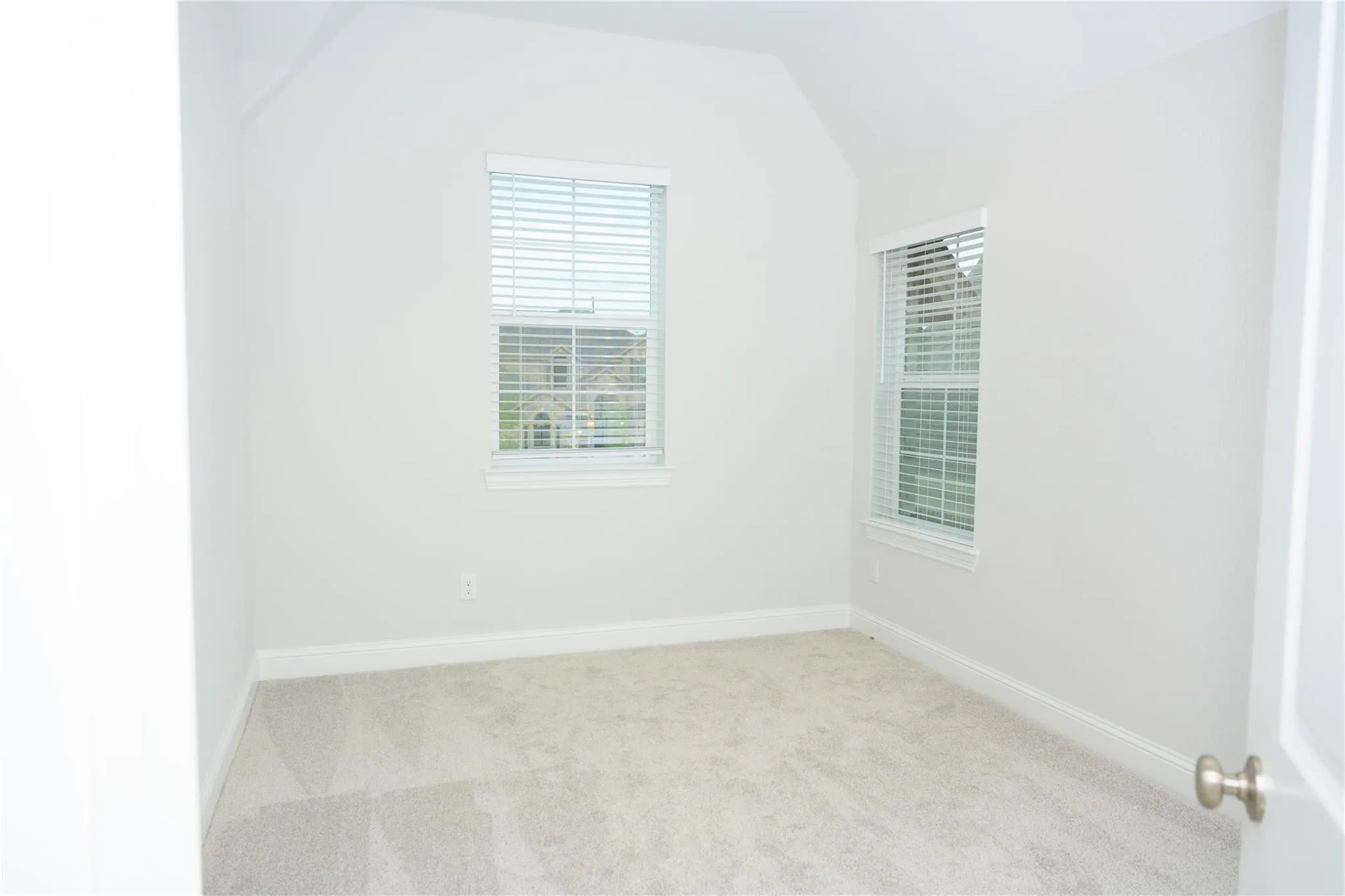 Single Family Residence For Sale in Collin County , 2821 Serenity Way, Celina, Texas 75009, 5 Bedroom, 4 Bathroom, 1 Garage spaces, 4,186 Sqft, built in 2021, mls#21402649, Real Estate Agent in Celina, Homes For Sale in Collin county, Homes For Sale in Celina, Realtor in Celina Texas, Real Estate Brokerage Independent Realty Texas, Luminita Cordes Realtor