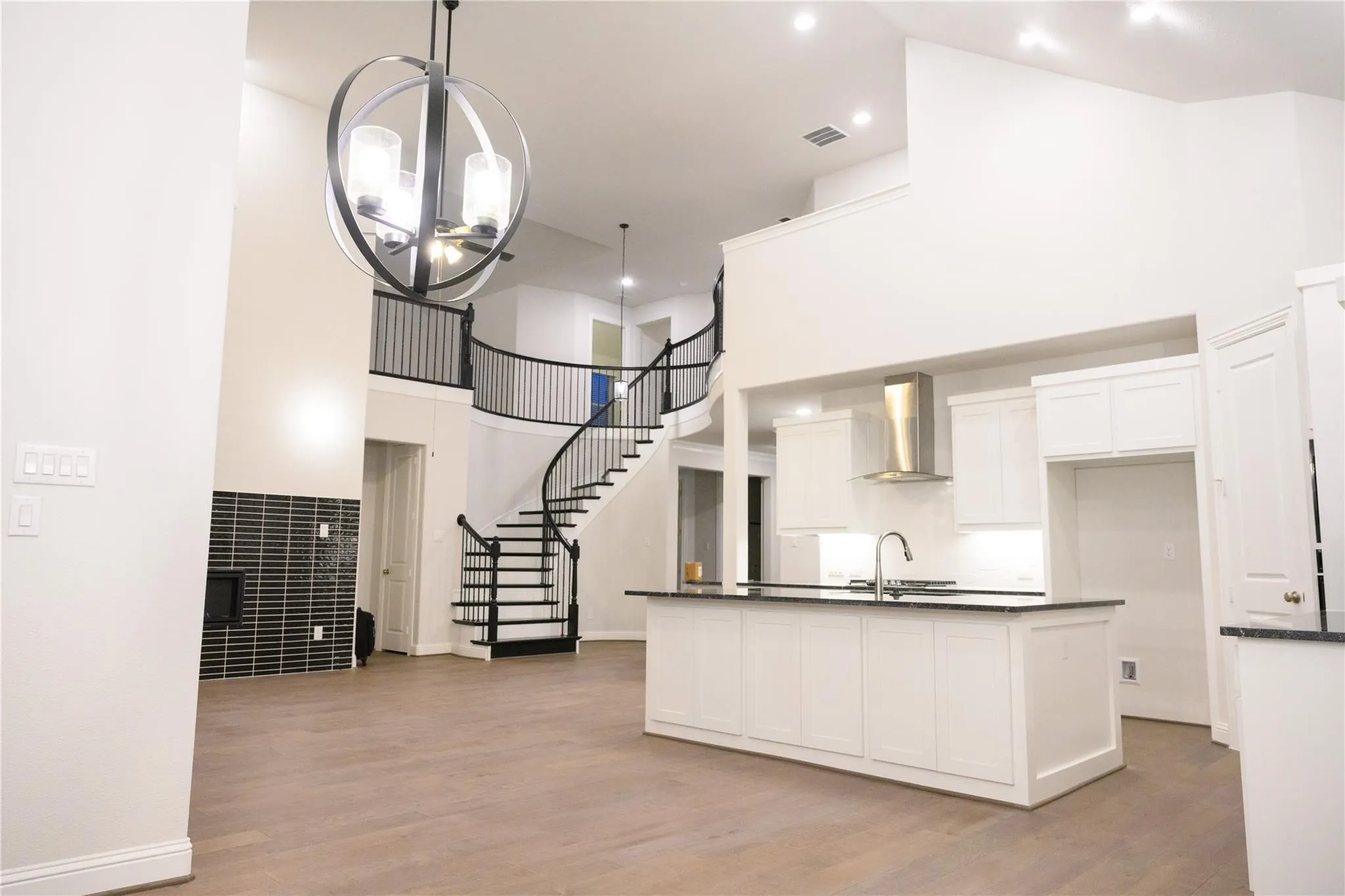 Single Family Residence For Sale in Collin County , 2821 Serenity Way, Celina, Texas 75009, 5 Bedroom, 4 Bathroom, 1 Garage spaces, 4,186 Sqft, built in 2021, mls#21402649, Real Estate Agent in Celina, Homes For Sale in Collin county, Homes For Sale in Celina, Realtor in Celina Texas, Real Estate Brokerage Independent Realty Texas, Luminita Cordes Realtor