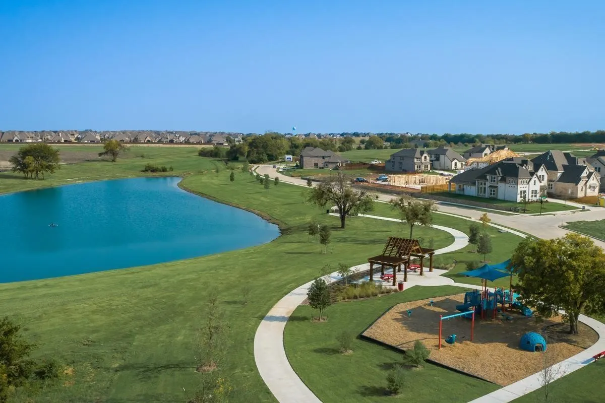 Single Family Residence For Sale in Collin County , 2821 Serenity Way, Celina, Texas 75009, 5 Bedroom, 4 Bathroom, 1 Garage spaces, 4,186 Sqft, built in 2021, mls#21402649, Real Estate Agent in Celina, Homes For Sale in Collin county, Homes For Sale in Celina, Realtor in Celina Texas, Real Estate Brokerage Independent Realty Texas, Luminita Cordes Realtor