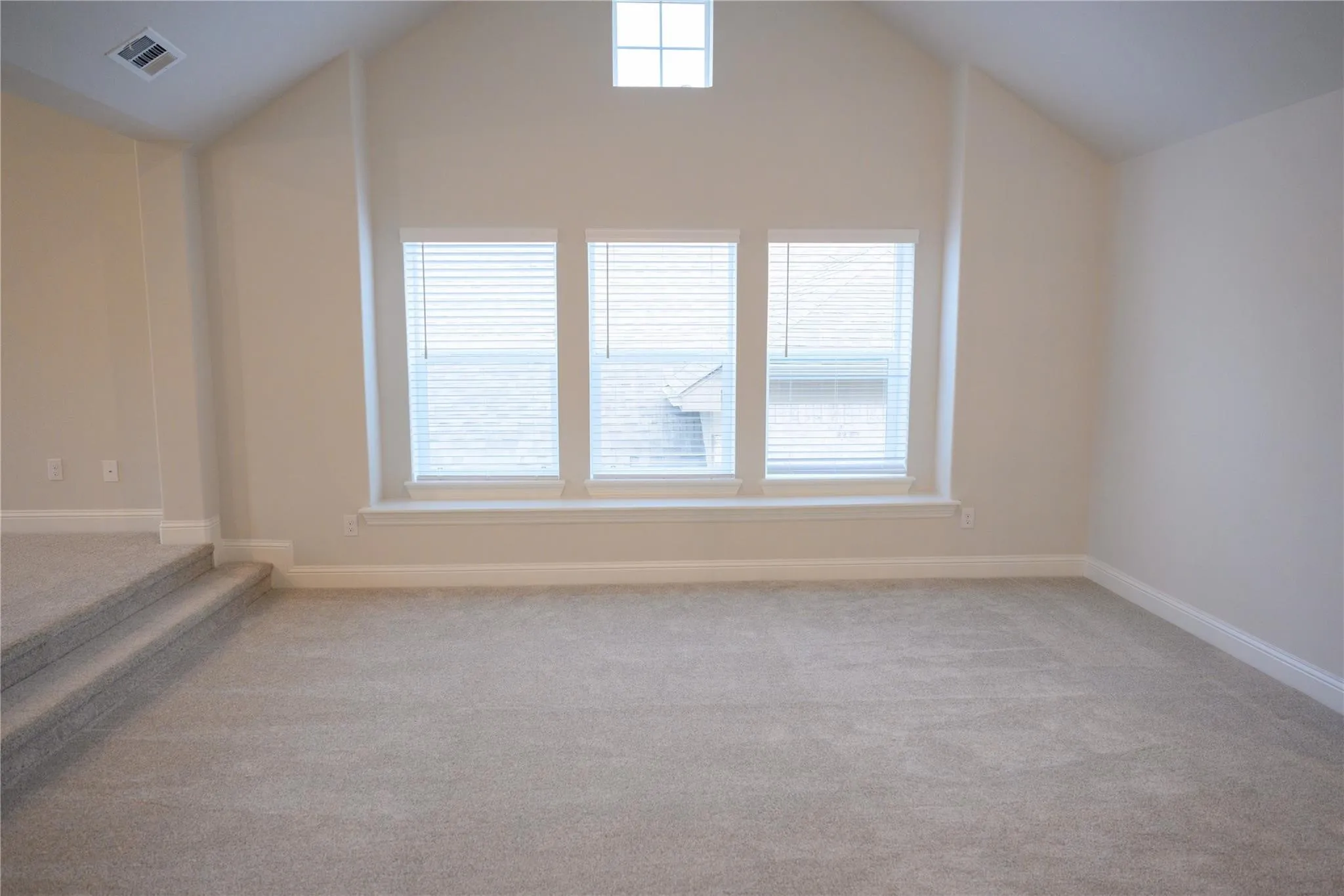 Single Family Residence For Sale in Collin County , 2821 Serenity Way, Celina, Texas 75009, 5 Bedroom, 4 Bathroom, 1 Garage spaces, 4,186 Sqft, built in 2021, mls#21402649, Real Estate Agent in Celina, Homes For Sale in Collin county, Homes For Sale in Celina, Realtor in Celina Texas, Real Estate Brokerage Independent Realty Texas, Luminita Cordes Realtor