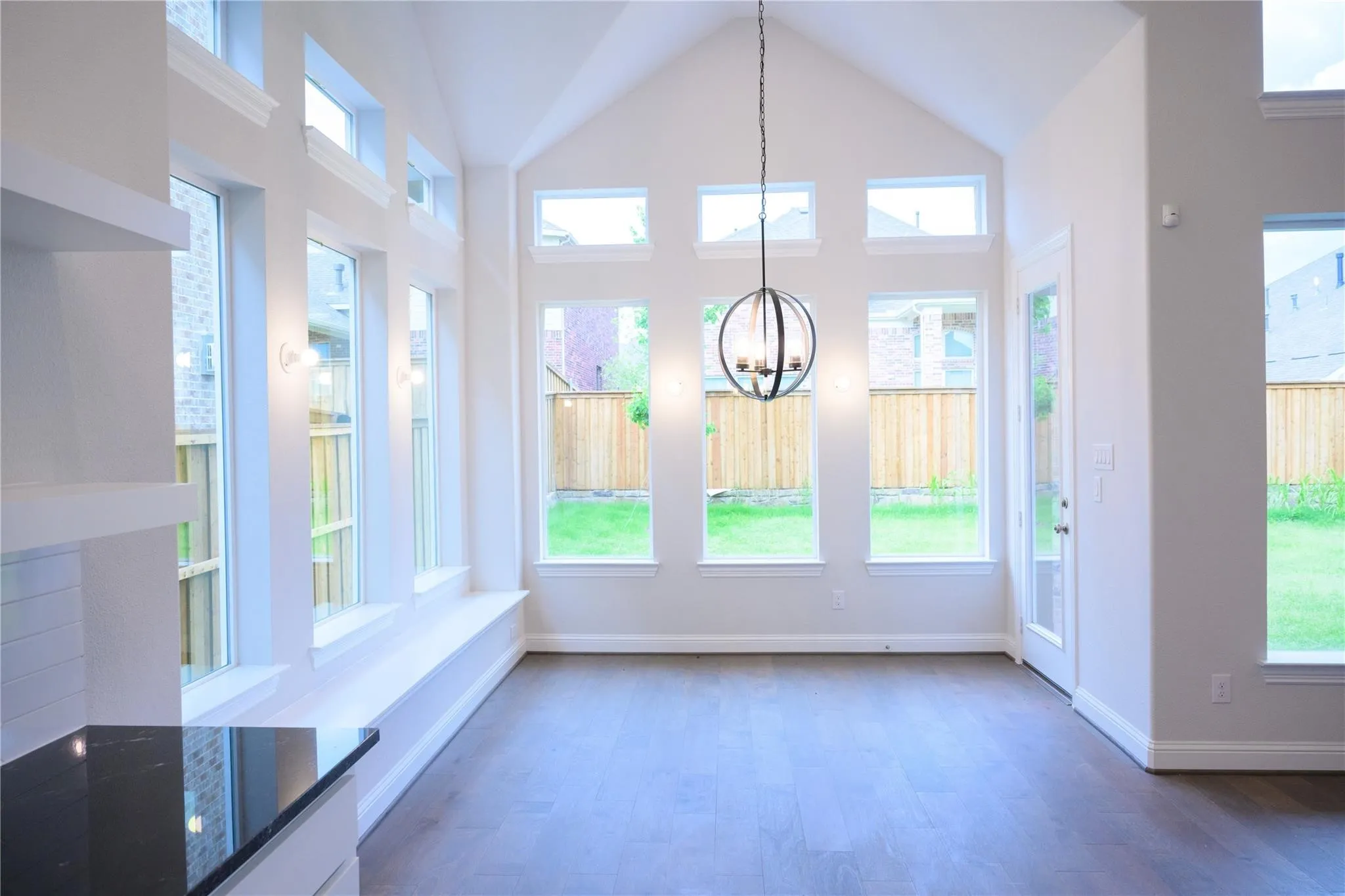 Single Family Residence For Sale in Collin County , 2821 Serenity Way, Celina, Texas 75009, 5 Bedroom, 4 Bathroom, 1 Garage spaces, 4,186 Sqft, built in 2021, mls#21402649, Real Estate Agent in Celina, Homes For Sale in Collin county, Homes For Sale in Celina, Realtor in Celina Texas, Real Estate Brokerage Independent Realty Texas, Luminita Cordes Realtor