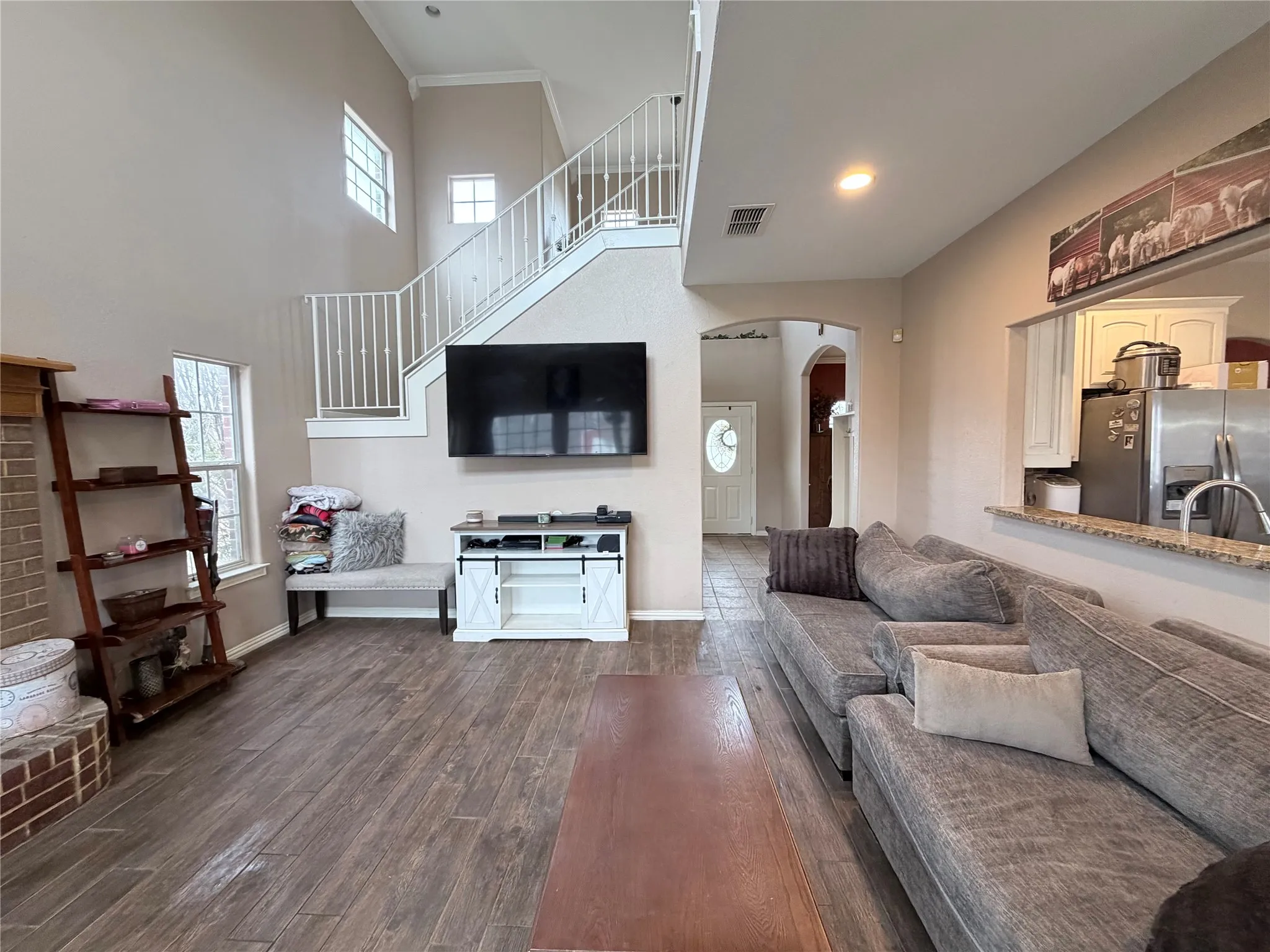 Single Family Residence For Sale in Parker County , 103 Tusk Court, Weatherford, Texas 76085, 4 Bedroom, 3 Bathroom, 4 Garage spaces, 2,380 Sqft, built in 2001, mls#21399811, Real Estate Agent in Weatherford, Homes For Sale in Parker county, Homes For Sale in Weatherford, Realtor in Weatherford Texas, Real Estate Brokerage Independent Realty Texas, Luminita Cordes Realtor
