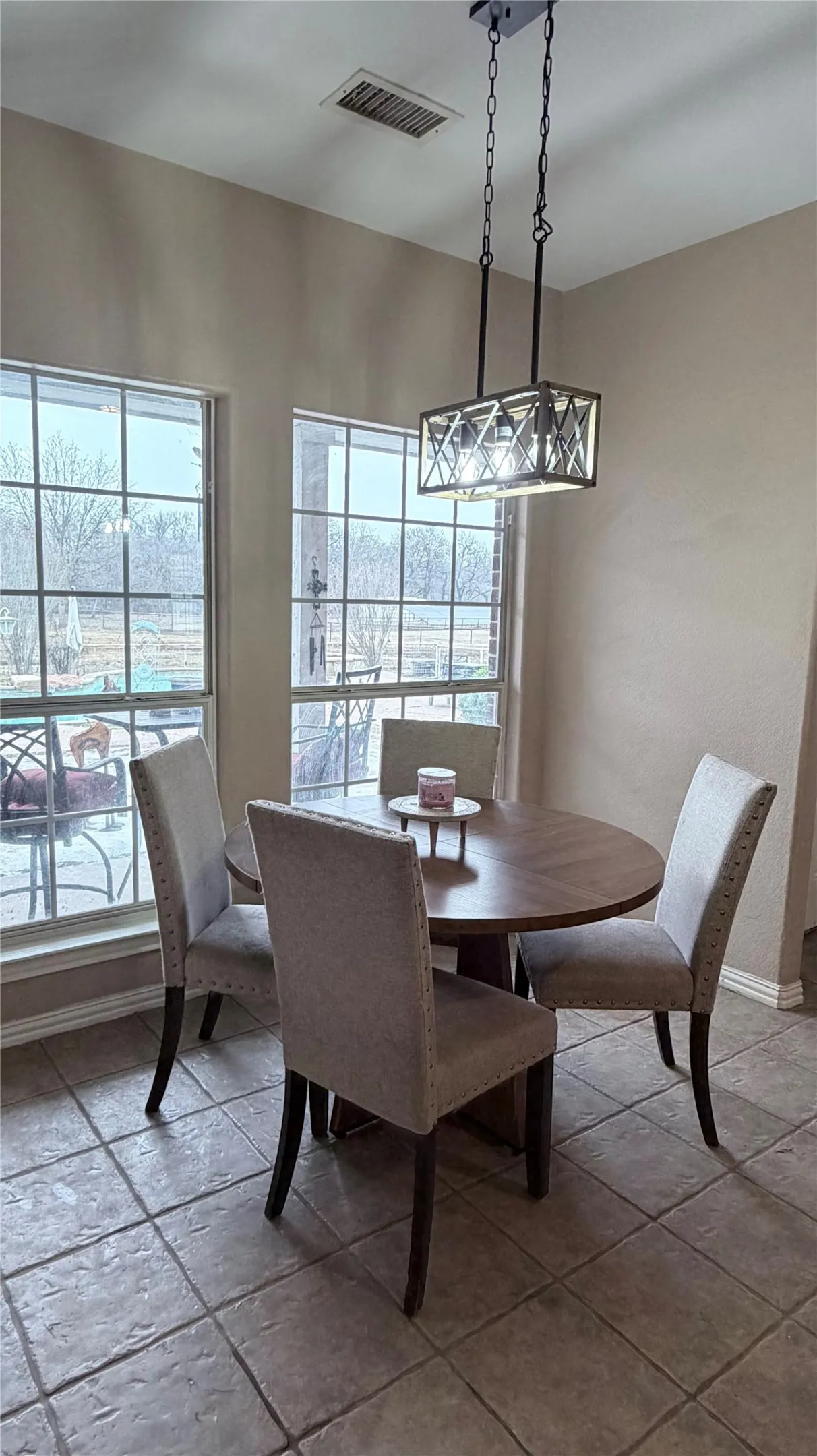 Single Family Residence For Sale in Parker County , 103 Tusk Court, Weatherford, Texas 76085, 4 Bedroom, 3 Bathroom, 4 Garage spaces, 2,380 Sqft, built in 2001, mls#21399811, Real Estate Agent in Weatherford, Homes For Sale in Parker county, Homes For Sale in Weatherford, Realtor in Weatherford Texas, Real Estate Brokerage Independent Realty Texas, Luminita Cordes Realtor