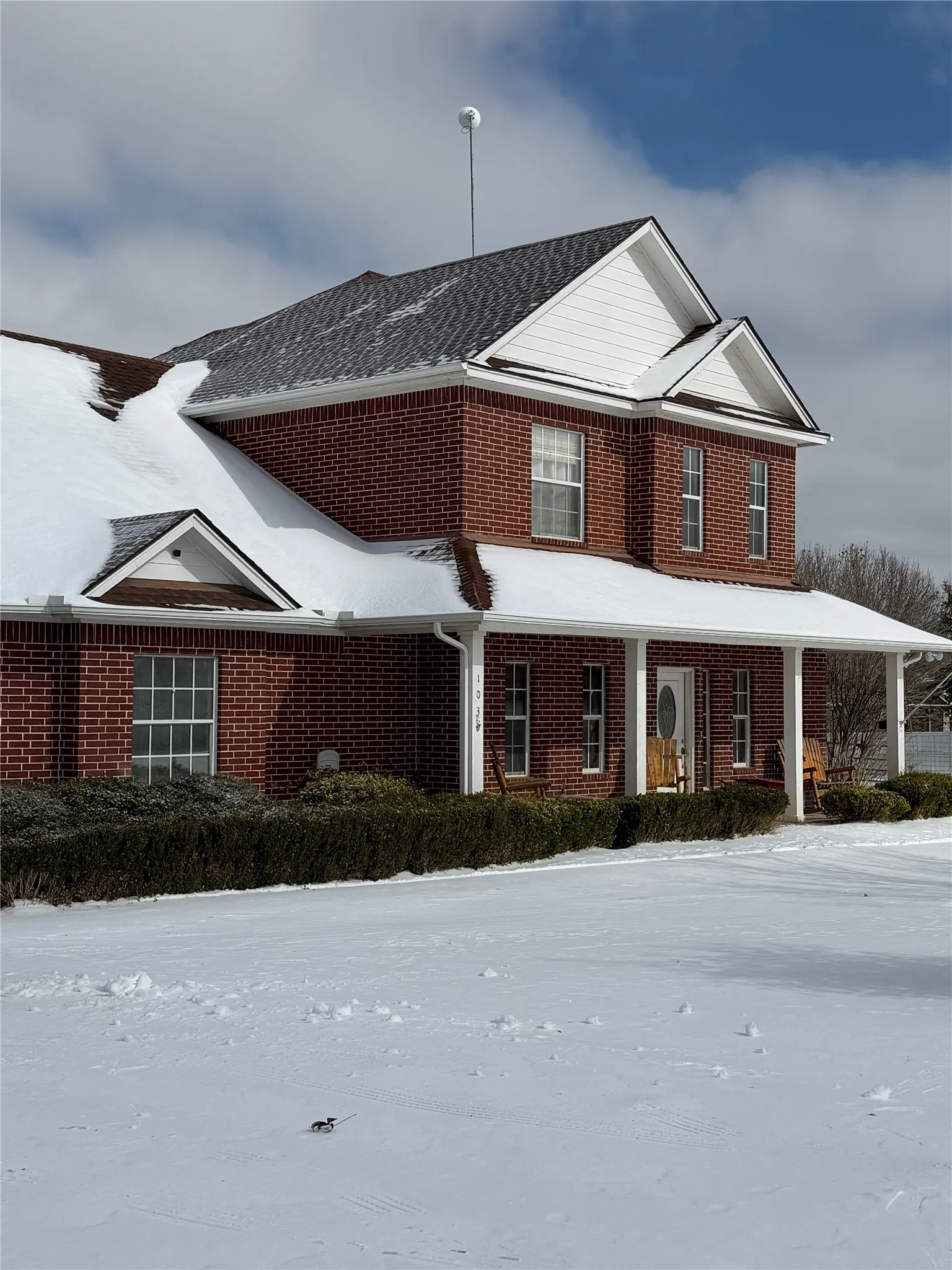 Single Family Residence For Sale in Parker County , 103 Tusk Court, Weatherford, Texas 76085, 4 Bedroom, 3 Bathroom, 4 Garage spaces, 2,380 Sqft, built in 2001, mls#21399811, Real Estate Agent in Weatherford, Homes For Sale in Parker county, Homes For Sale in Weatherford, Realtor in Weatherford Texas, Real Estate Brokerage Independent Realty Texas, Luminita Cordes Realtor