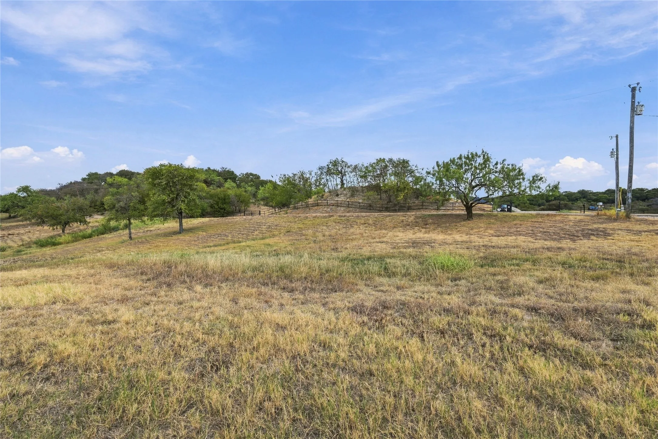 Mobile Home For Sale in Ellis County , 252 Mesa Road, Waxahachie, Texas 75167, 3 Bedroom, 1 Bathroom, Garage spaces, 924 Sqft, built in 1978, mls#21400822, Real Estate Agent in Waxahachie, Homes For Sale in Ellis county, Homes For Sale in Waxahachie, Realtor in Waxahachie Texas, Real Estate Brokerage Independent Realty Texas, Luminita Cordes Realtor