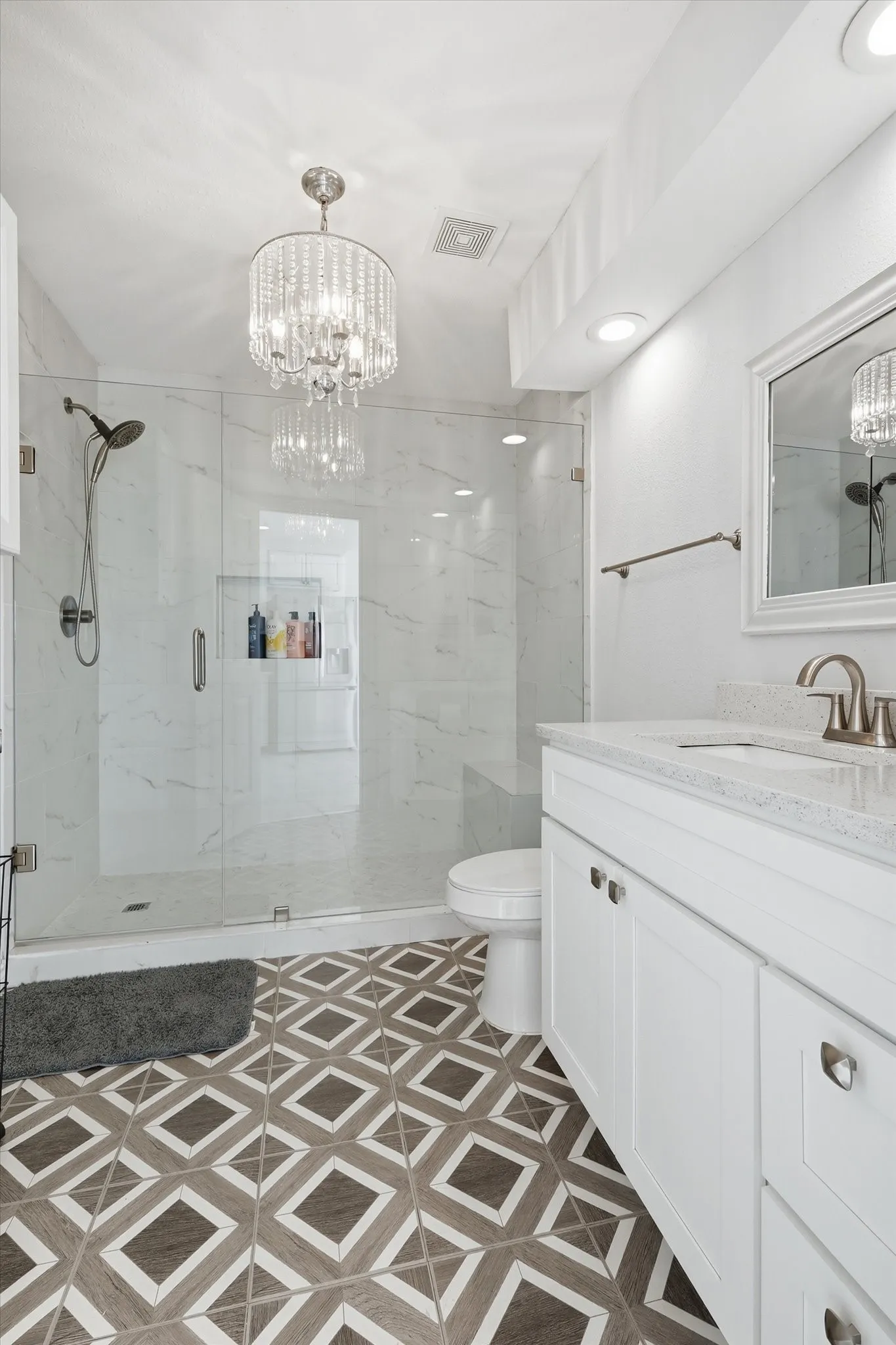 Single Family Residence For Sale in Wise County , 732 Blue Fathom Drive, Runaway Bay, Texas 76426, 3 Bedroom, 3 Bathroom, Garage spaces, 2,064 Sqft, built in 1990, mls#21402686, Real Estate Agent in Runaway Bay, Homes For Sale in Wise county, Homes For Sale in Runaway Bay, Realtor in Runaway Bay Texas, Real Estate Brokerage Independent Realty Texas, Luminita Cordes Realtor
