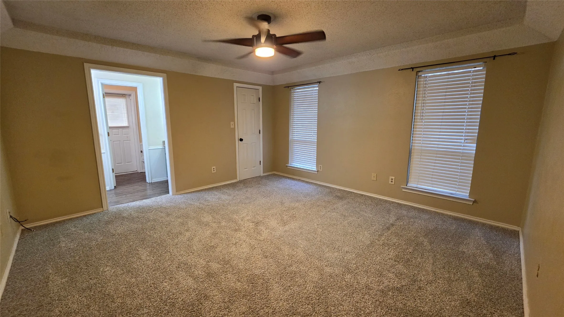 Single Family Residence For Rent in Dallas County , 1821 Trowbridge Street, Garland, Texas 75044, 3 Bedroom, 2 Bathroom, 2 Garage spaces, 1,854 Sqft, built in 1978, mls#21402678, Real Estate Agent in Garland, Homes For Rent in Dallas county, Homes For Rent in Garland, Realtor in Garland Texas, Real Estate Brokerage Independent Realty Texas, Luminita Cordes Realtor