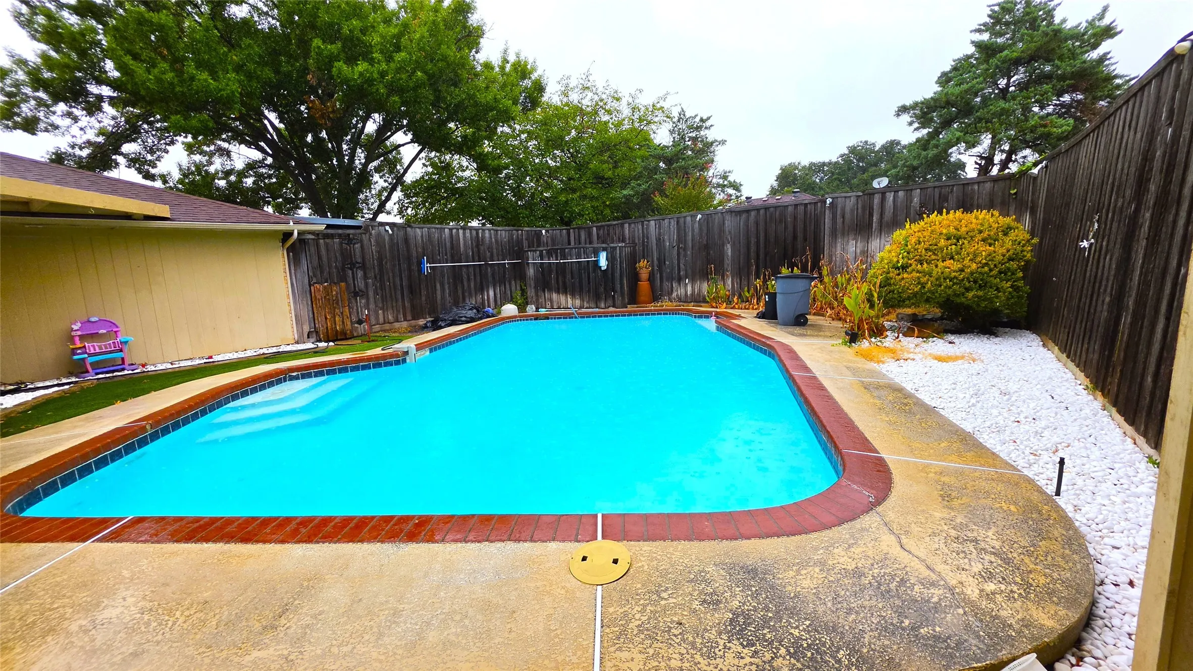 HUGE Play Pool