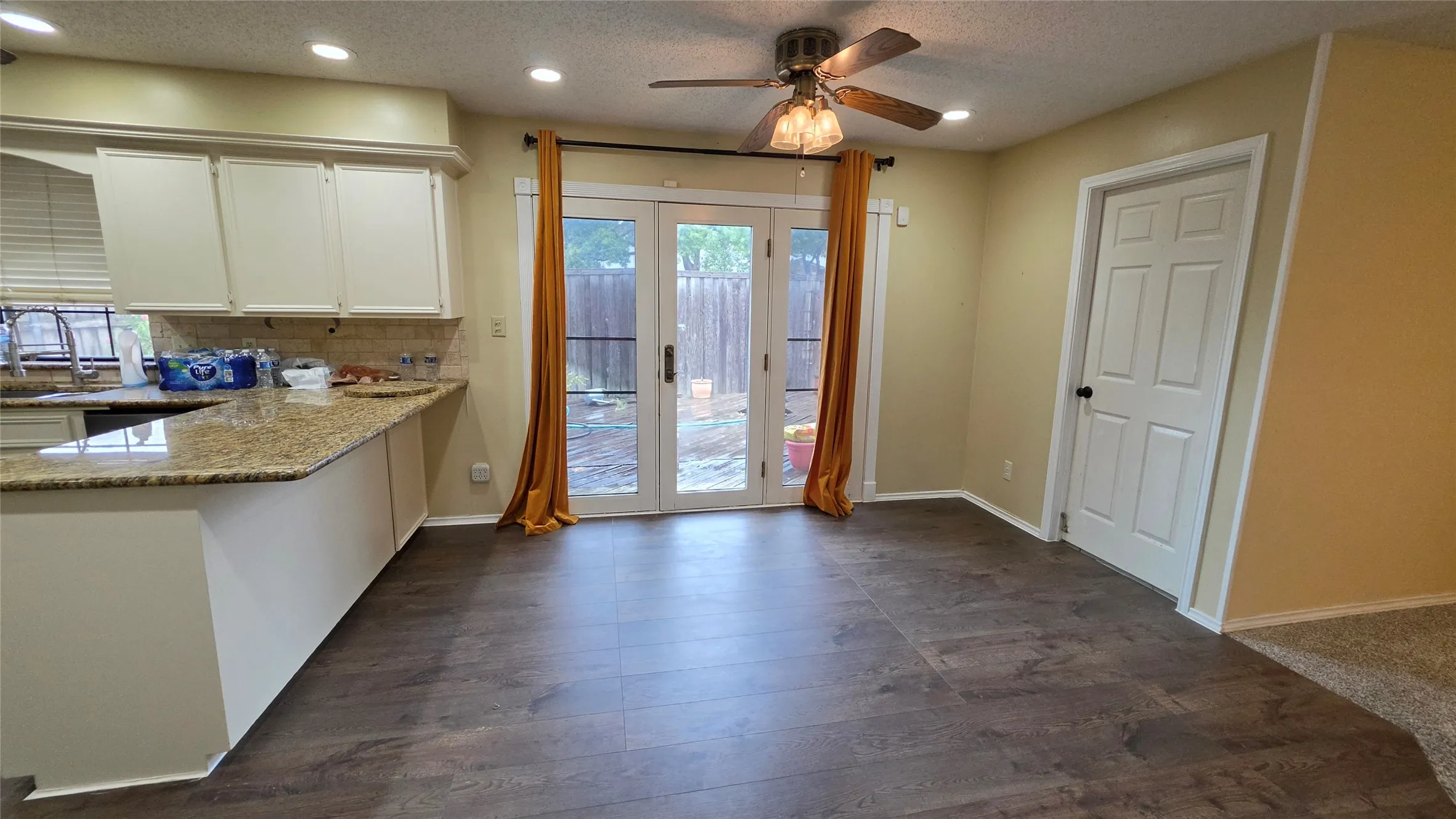 Single Family Residence For Rent in Dallas County , 1821 Trowbridge Street, Garland, Texas 75044, 3 Bedroom, 2 Bathroom, 2 Garage spaces, 1,854 Sqft, built in 1978, mls#21402678, Real Estate Agent in Garland, Homes For Rent in Dallas county, Homes For Rent in Garland, Realtor in Garland Texas, Real Estate Brokerage Independent Realty Texas, Luminita Cordes Realtor