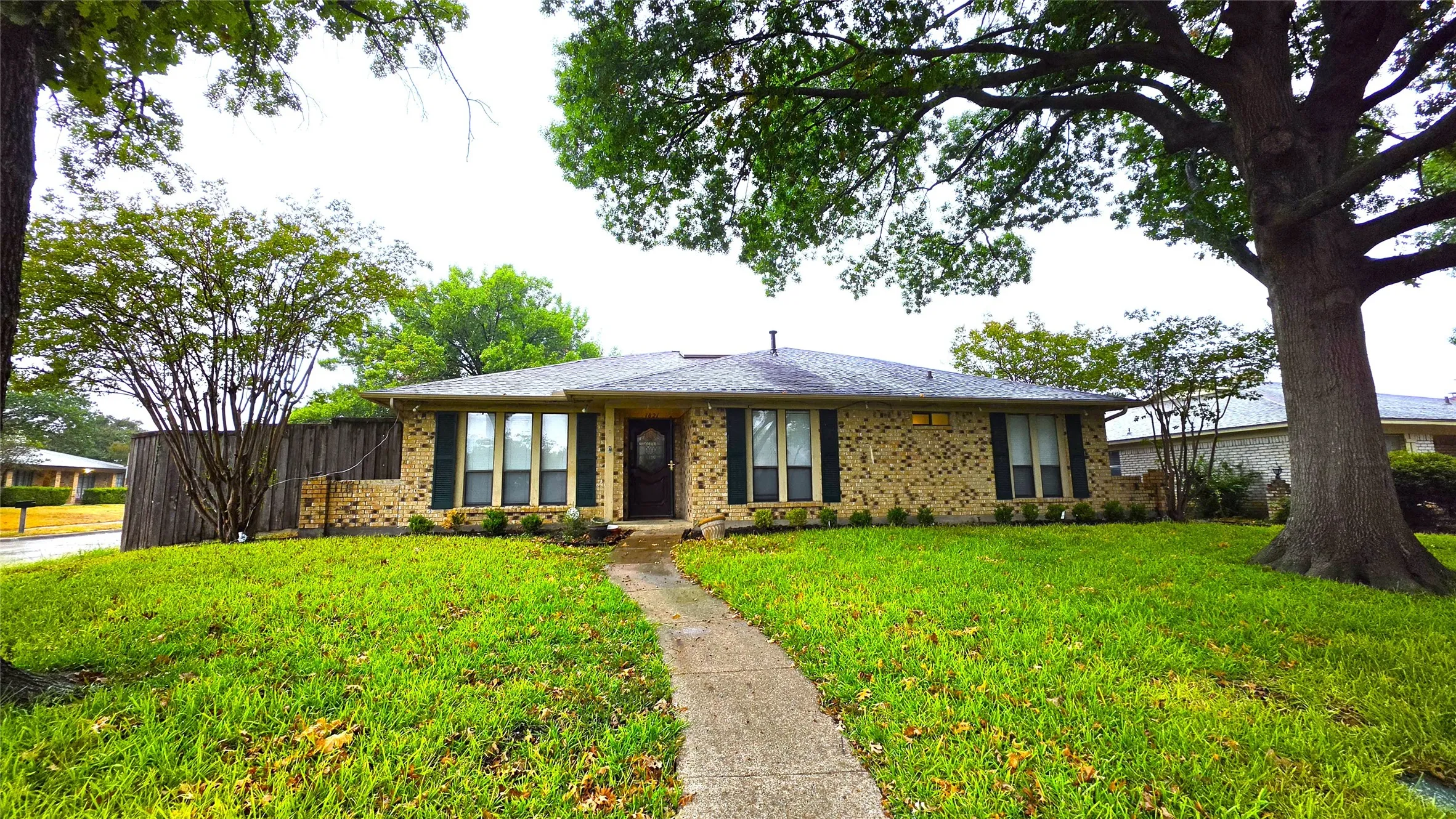 Single Family Residence For Rent in Dallas County , 1821 Trowbridge Street, Garland, Texas 75044, 3 Bedroom, 2 Bathroom, 2 Garage spaces, 1,854 Sqft, built in 1978, mls#21402678, Real Estate Agent in Garland, Homes For Rent in Dallas county, Homes For Rent in Garland, Realtor in Garland Texas, Real Estate Brokerage Independent Realty Texas, Luminita Cordes Realtor