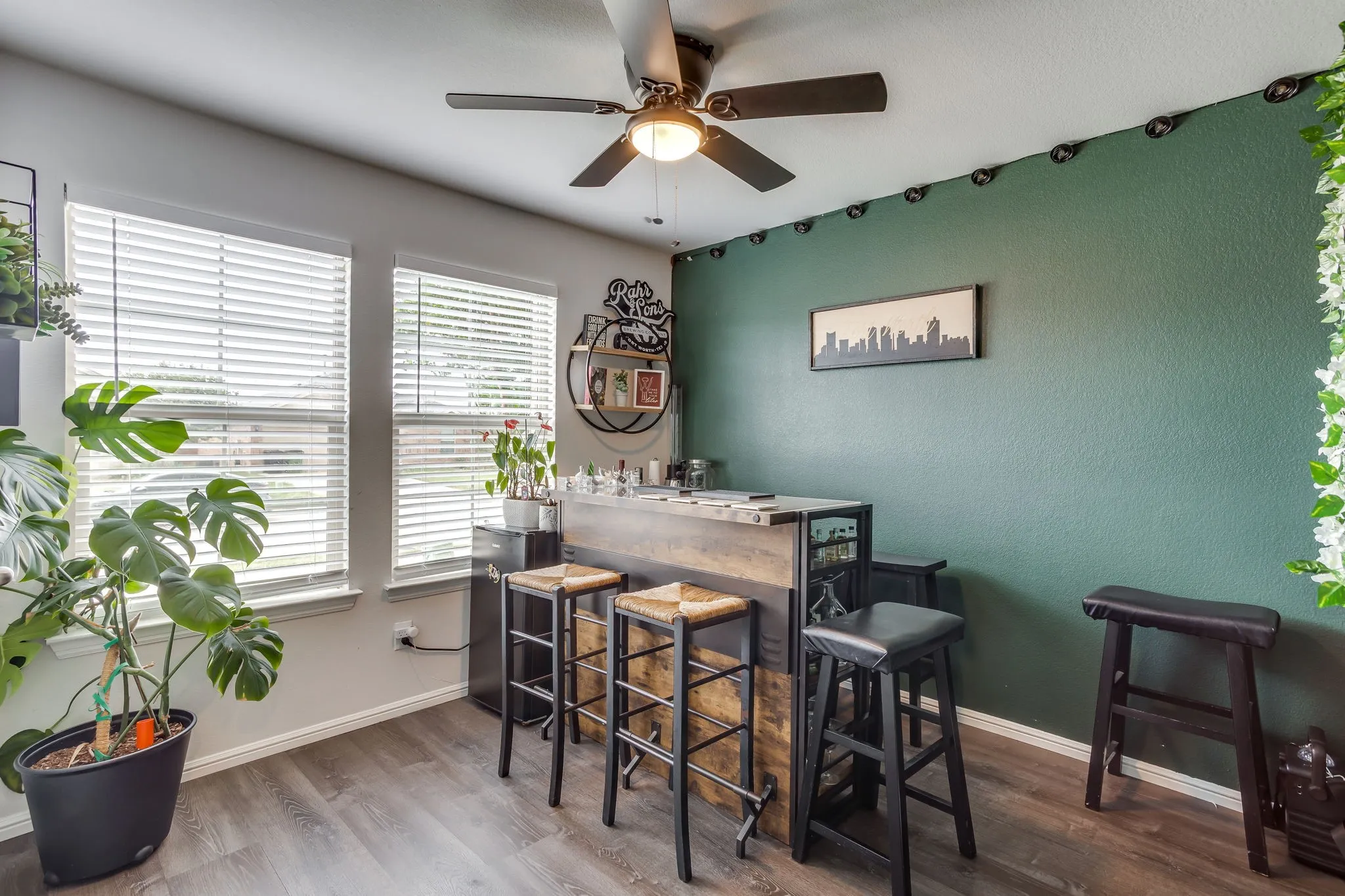 Single Family Residence For Sale in Tarrant County , 10345 Fort Crockett Trail, Crowley, Texas 76036, 4 Bedroom, 2 Bathroom, 2 Garage spaces, 1,669 Sqft, built in 2019, mls#21402677, Real Estate Agent in Crowley, Homes For Sale in Tarrant county, Homes For Sale in Crowley, Realtor in Crowley Texas, Real Estate Brokerage Independent Realty Texas, Luminita Cordes Realtor