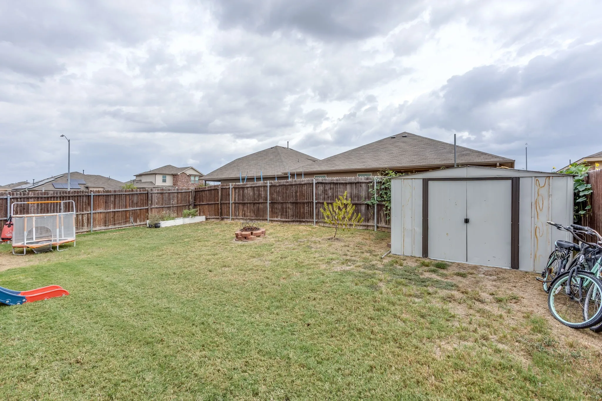 Single Family Residence For Sale in Tarrant County , 10345 Fort Crockett Trail, Crowley, Texas 76036, 4 Bedroom, 2 Bathroom, 2 Garage spaces, 1,669 Sqft, built in 2019, mls#21402677, Real Estate Agent in Crowley, Homes For Sale in Tarrant county, Homes For Sale in Crowley, Realtor in Crowley Texas, Real Estate Brokerage Independent Realty Texas, Luminita Cordes Realtor