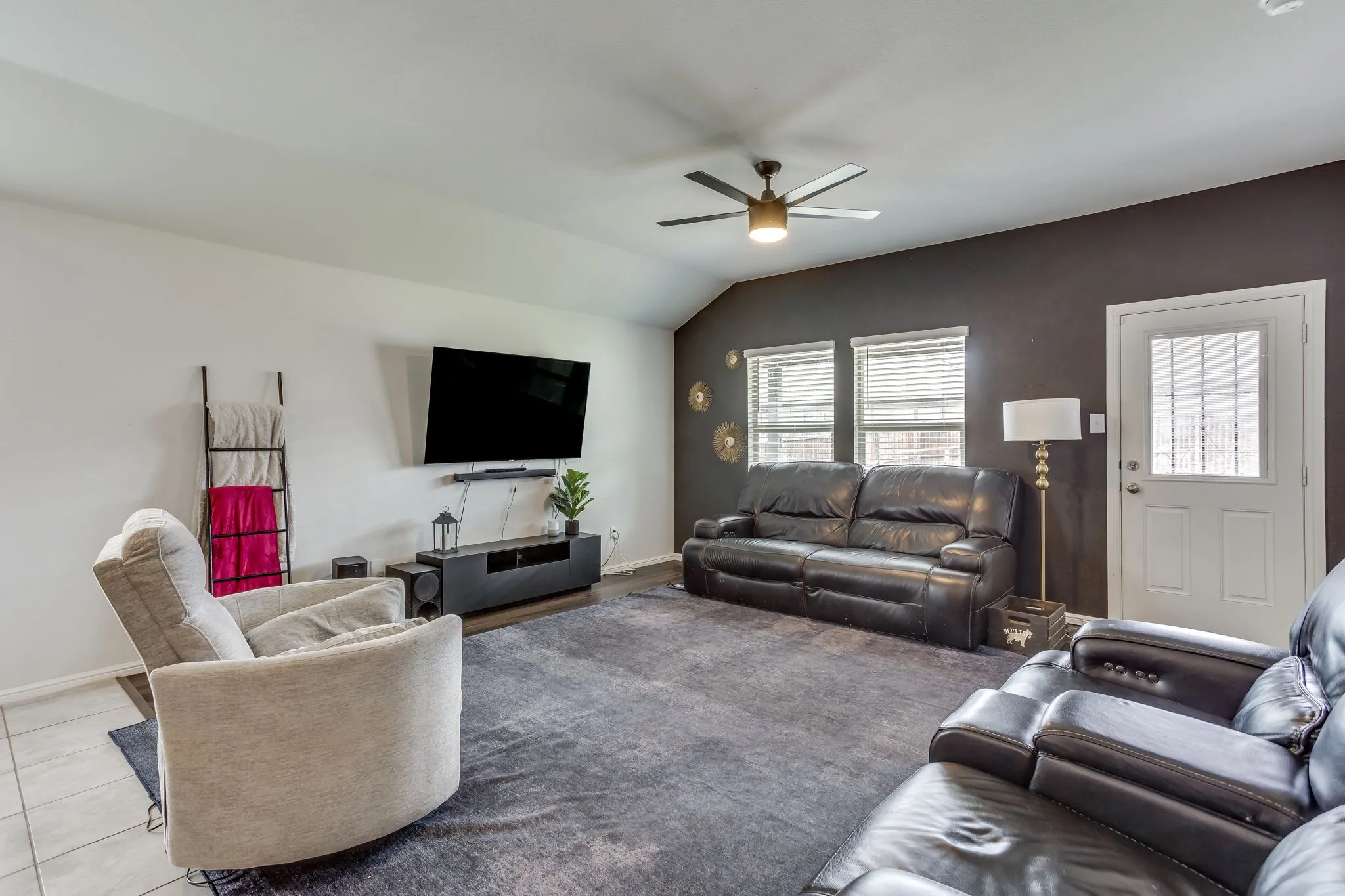 Single Family Residence For Sale in Tarrant County , 10345 Fort Crockett Trail, Crowley, Texas 76036, 4 Bedroom, 2 Bathroom, 2 Garage spaces, 1,669 Sqft, built in 2019, mls#21402677, Real Estate Agent in Crowley, Homes For Sale in Tarrant county, Homes For Sale in Crowley, Realtor in Crowley Texas, Real Estate Brokerage Independent Realty Texas, Luminita Cordes Realtor