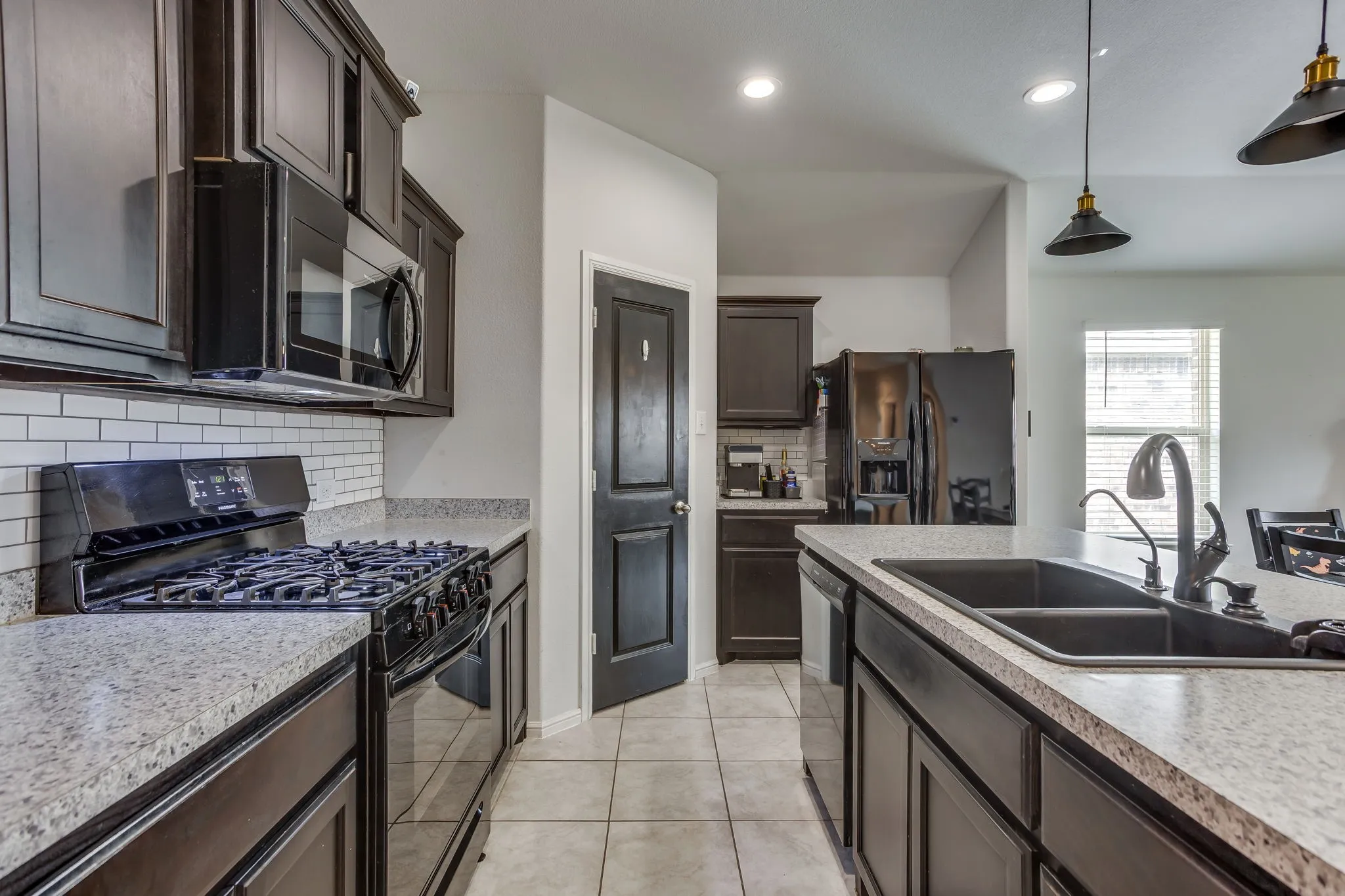 Single Family Residence For Sale in Tarrant County , 10345 Fort Crockett Trail, Crowley, Texas 76036, 4 Bedroom, 2 Bathroom, 2 Garage spaces, 1,669 Sqft, built in 2019, mls#21402677, Real Estate Agent in Crowley, Homes For Sale in Tarrant county, Homes For Sale in Crowley, Realtor in Crowley Texas, Real Estate Brokerage Independent Realty Texas, Luminita Cordes Realtor