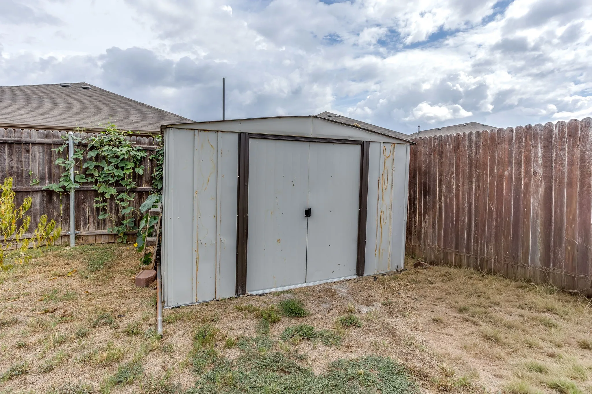 Single Family Residence For Sale in Tarrant County , 10345 Fort Crockett Trail, Crowley, Texas 76036, 4 Bedroom, 2 Bathroom, 2 Garage spaces, 1,669 Sqft, built in 2019, mls#21402677, Real Estate Agent in Crowley, Homes For Sale in Tarrant county, Homes For Sale in Crowley, Realtor in Crowley Texas, Real Estate Brokerage Independent Realty Texas, Luminita Cordes Realtor