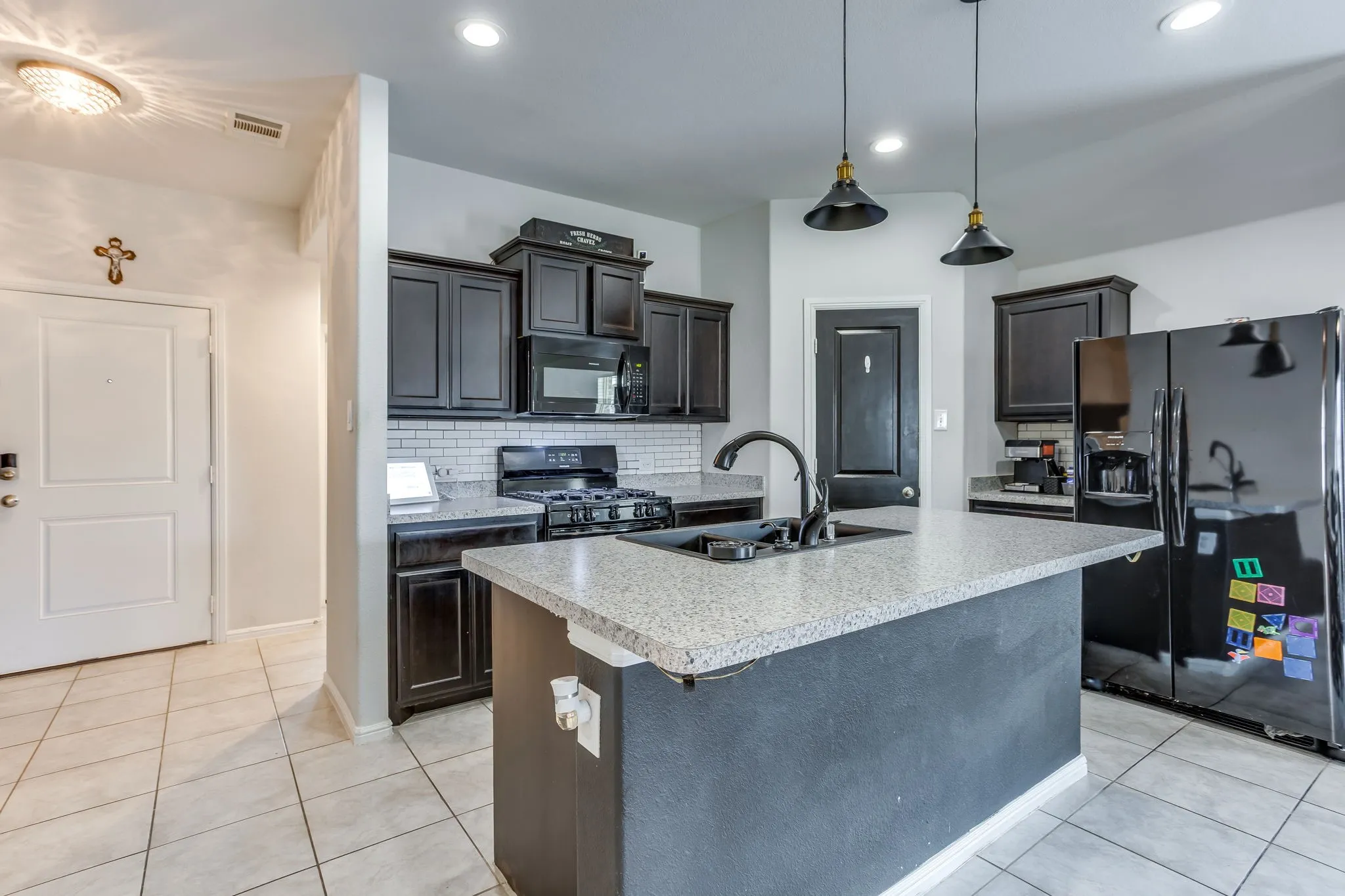 Single Family Residence For Sale in Tarrant County , 10345 Fort Crockett Trail, Crowley, Texas 76036, 4 Bedroom, 2 Bathroom, 2 Garage spaces, 1,669 Sqft, built in 2019, mls#21402677, Real Estate Agent in Crowley, Homes For Sale in Tarrant county, Homes For Sale in Crowley, Realtor in Crowley Texas, Real Estate Brokerage Independent Realty Texas, Luminita Cordes Realtor