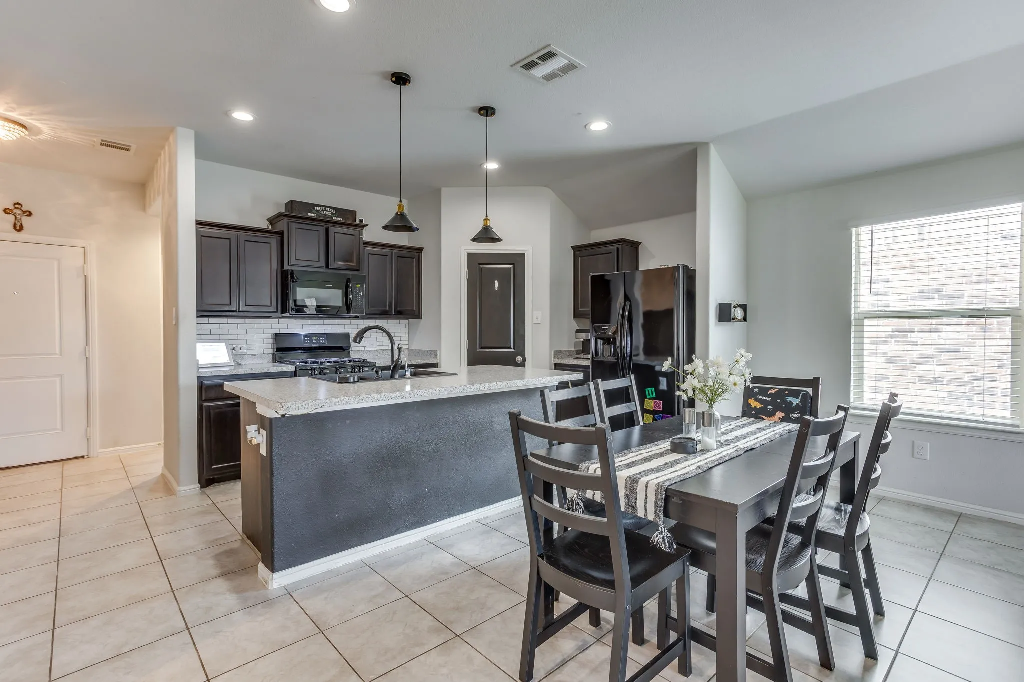 Single Family Residence For Sale in Tarrant County , 10345 Fort Crockett Trail, Crowley, Texas 76036, 4 Bedroom, 2 Bathroom, 2 Garage spaces, 1,669 Sqft, built in 2019, mls#21402677, Real Estate Agent in Crowley, Homes For Sale in Tarrant county, Homes For Sale in Crowley, Realtor in Crowley Texas, Real Estate Brokerage Independent Realty Texas, Luminita Cordes Realtor