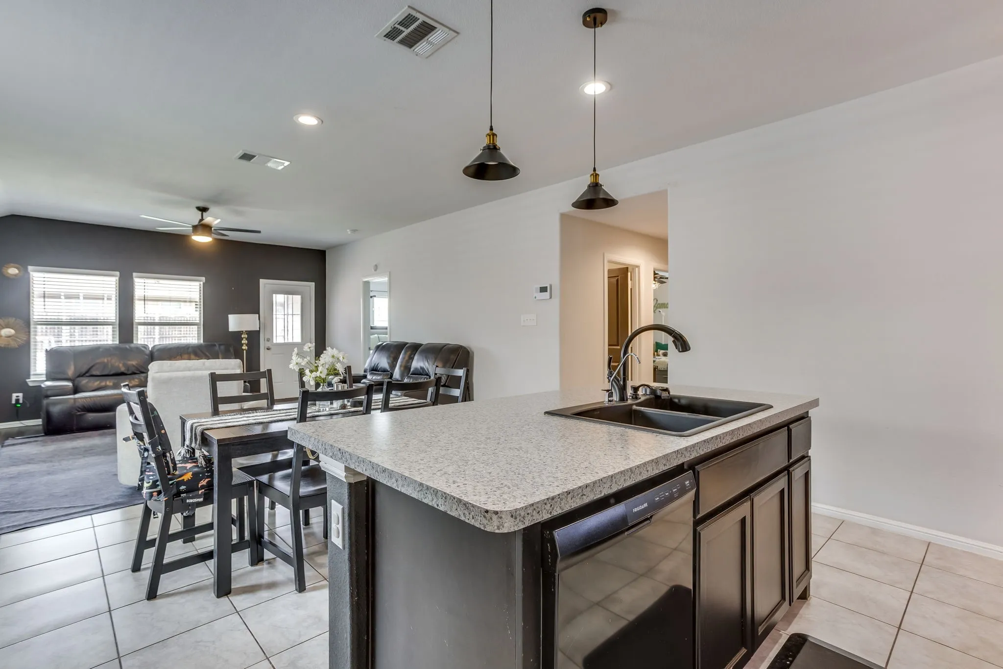 Single Family Residence For Sale in Tarrant County , 10345 Fort Crockett Trail, Crowley, Texas 76036, 4 Bedroom, 2 Bathroom, 2 Garage spaces, 1,669 Sqft, built in 2019, mls#21402677, Real Estate Agent in Crowley, Homes For Sale in Tarrant county, Homes For Sale in Crowley, Realtor in Crowley Texas, Real Estate Brokerage Independent Realty Texas, Luminita Cordes Realtor