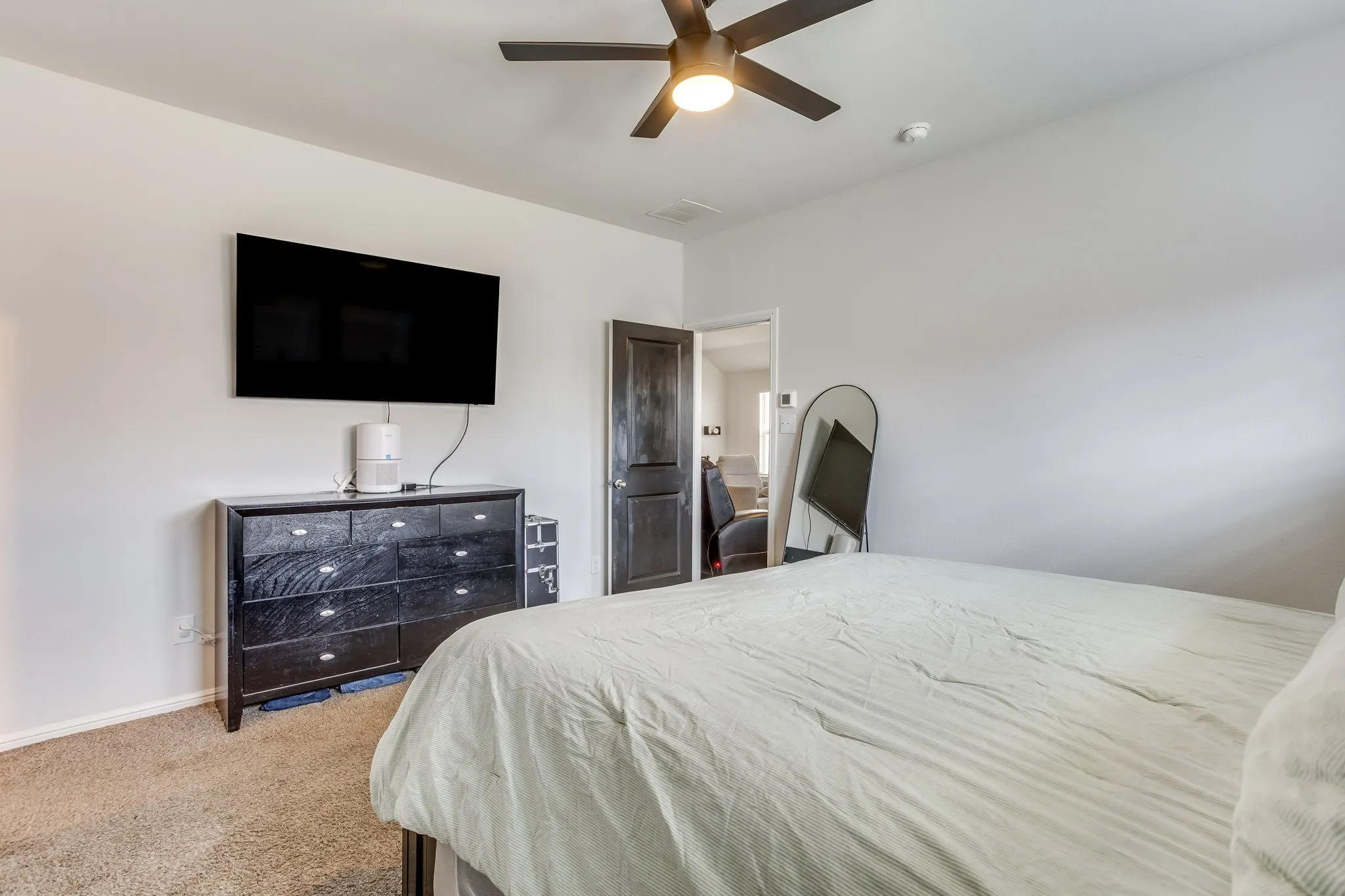 Single Family Residence For Sale in Tarrant County , 10345 Fort Crockett Trail, Crowley, Texas 76036, 4 Bedroom, 2 Bathroom, 2 Garage spaces, 1,669 Sqft, built in 2019, mls#21402677, Real Estate Agent in Crowley, Homes For Sale in Tarrant county, Homes For Sale in Crowley, Realtor in Crowley Texas, Real Estate Brokerage Independent Realty Texas, Luminita Cordes Realtor