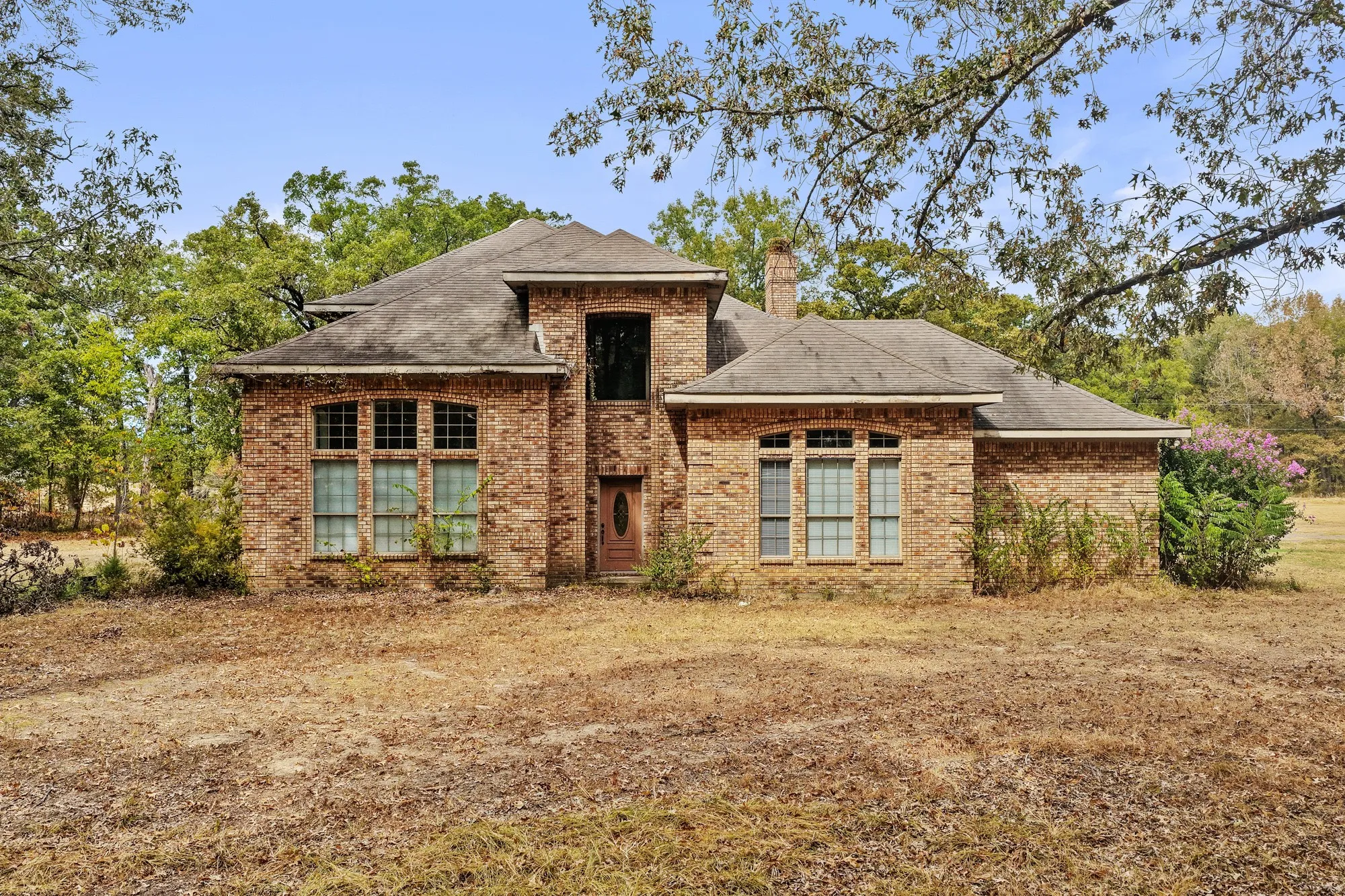 Single Family Residence For Sale in Titus County , 205 County Road 1485, Mt Pleasant, Texas 75455, 5 Bedroom, 3 Bathroom, 2 Garage spaces, 3,930 Sqft, built in 1994, mls#21402269, Real Estate Agent in Mt Pleasant, Homes For Sale in Titus county, Homes For Sale in Mt Pleasant, Realtor in Mt Pleasant Texas, Real Estate Brokerage Independent Realty Texas, Luminita Cordes Realtor