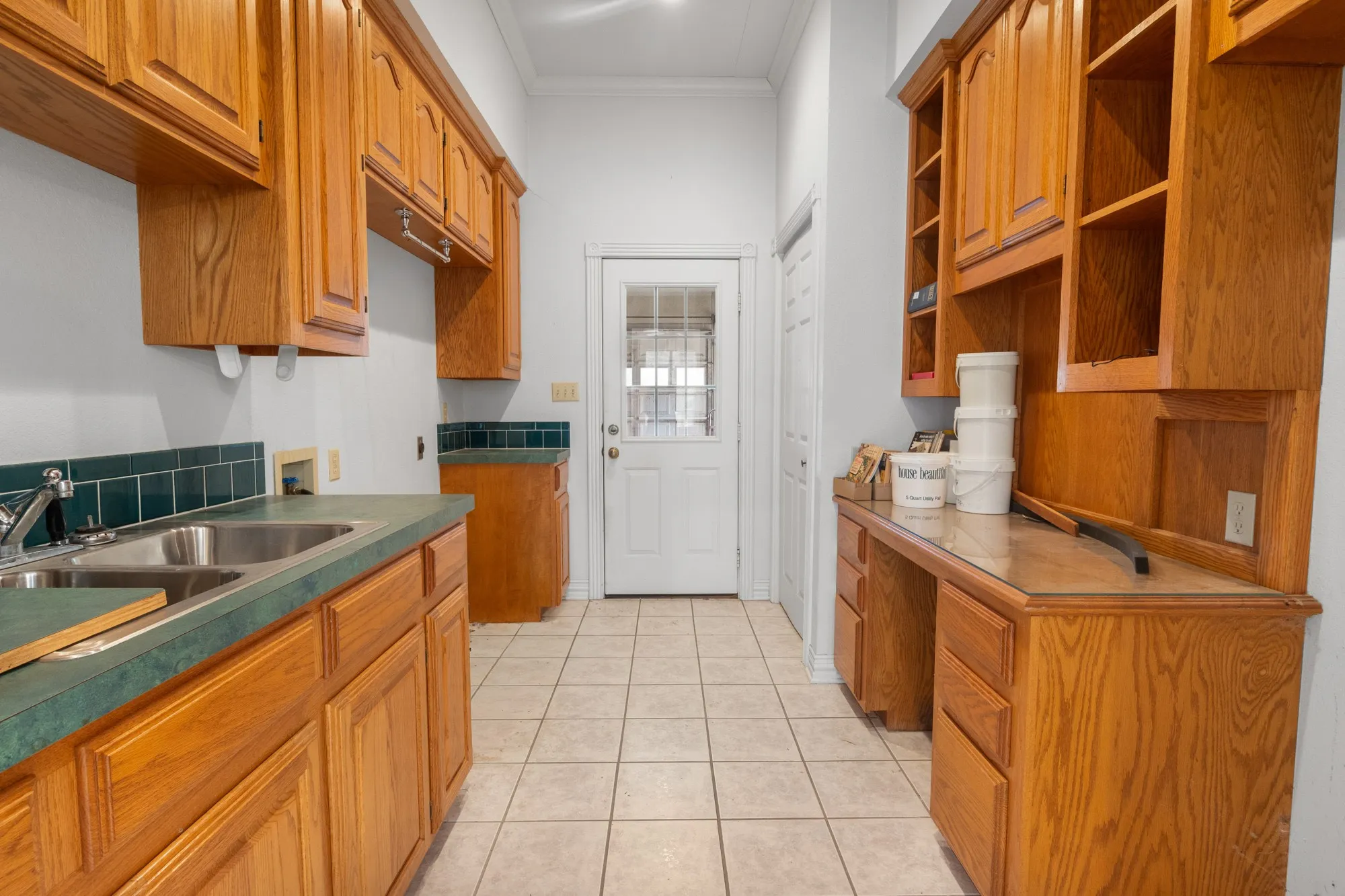Single Family Residence For Sale in Titus County , 205 County Road 1485, Mt Pleasant, Texas 75455, 5 Bedroom, 3 Bathroom, 2 Garage spaces, 3,930 Sqft, built in 1994, mls#21402269, Real Estate Agent in Mt Pleasant, Homes For Sale in Titus county, Homes For Sale in Mt Pleasant, Realtor in Mt Pleasant Texas, Real Estate Brokerage Independent Realty Texas, Luminita Cordes Realtor