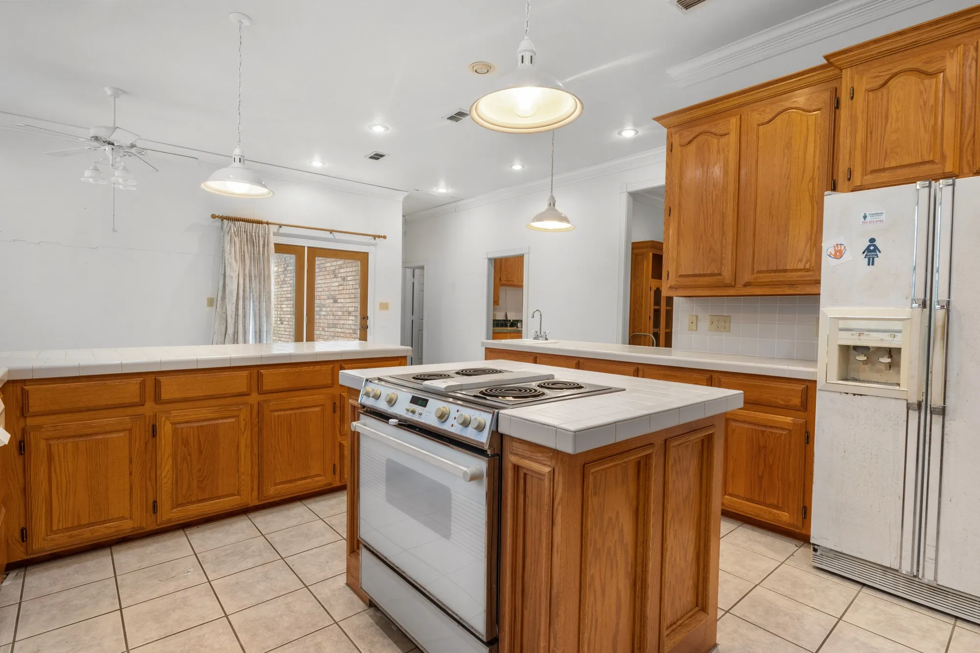 Single Family Residence For Sale in Titus County , 205 County Road 1485, Mt Pleasant, Texas 75455, 5 Bedroom, 3 Bathroom, 2 Garage spaces, 3,930 Sqft, built in 1994, mls#21402269, Real Estate Agent in Mt Pleasant, Homes For Sale in Titus county, Homes For Sale in Mt Pleasant, Realtor in Mt Pleasant Texas, Real Estate Brokerage Independent Realty Texas, Luminita Cordes Realtor