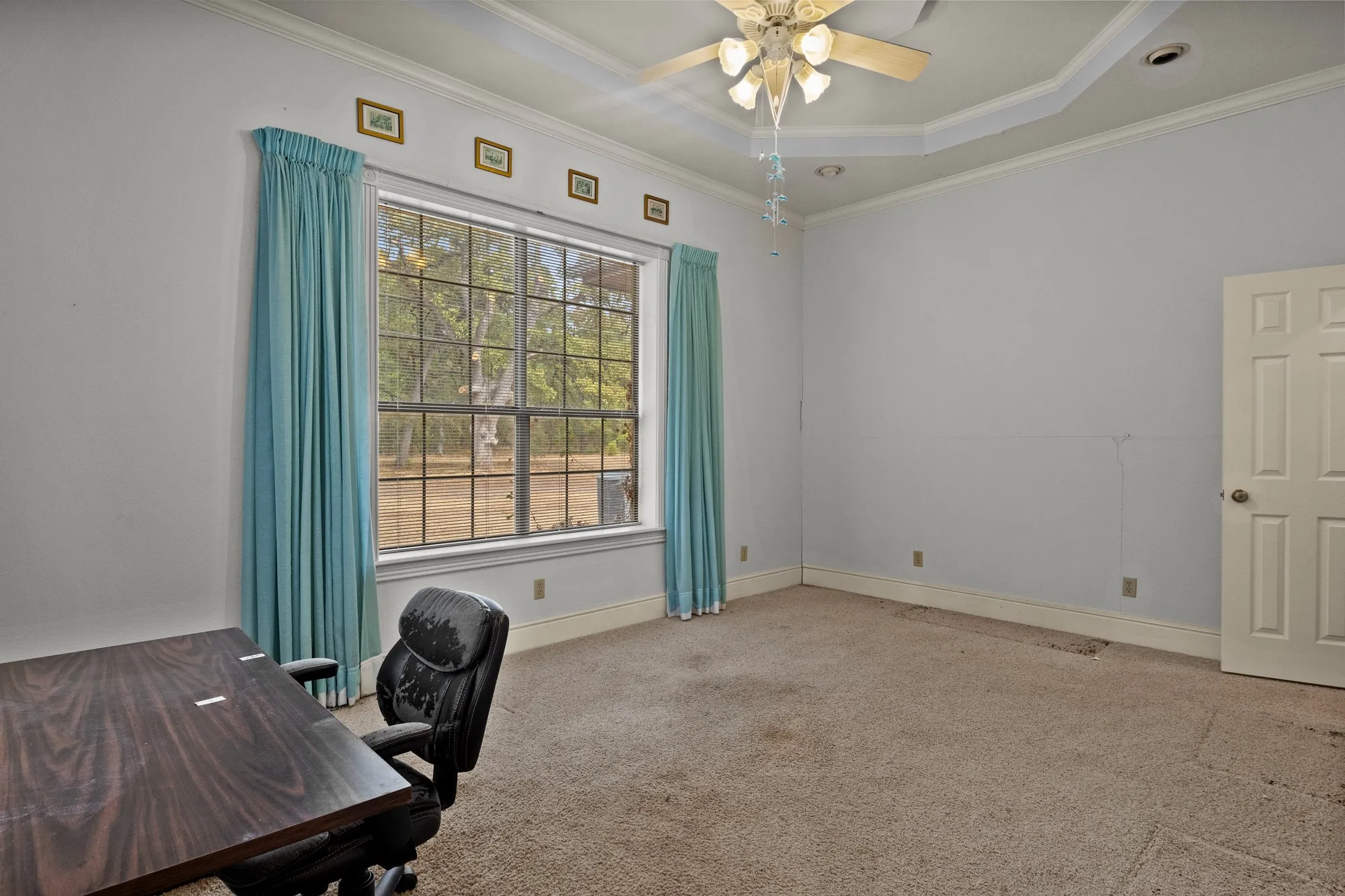 Single Family Residence For Sale in Titus County , 205 County Road 1485, Mt Pleasant, Texas 75455, 5 Bedroom, 3 Bathroom, 2 Garage spaces, 3,930 Sqft, built in 1994, mls#21402269, Real Estate Agent in Mt Pleasant, Homes For Sale in Titus county, Homes For Sale in Mt Pleasant, Realtor in Mt Pleasant Texas, Real Estate Brokerage Independent Realty Texas, Luminita Cordes Realtor