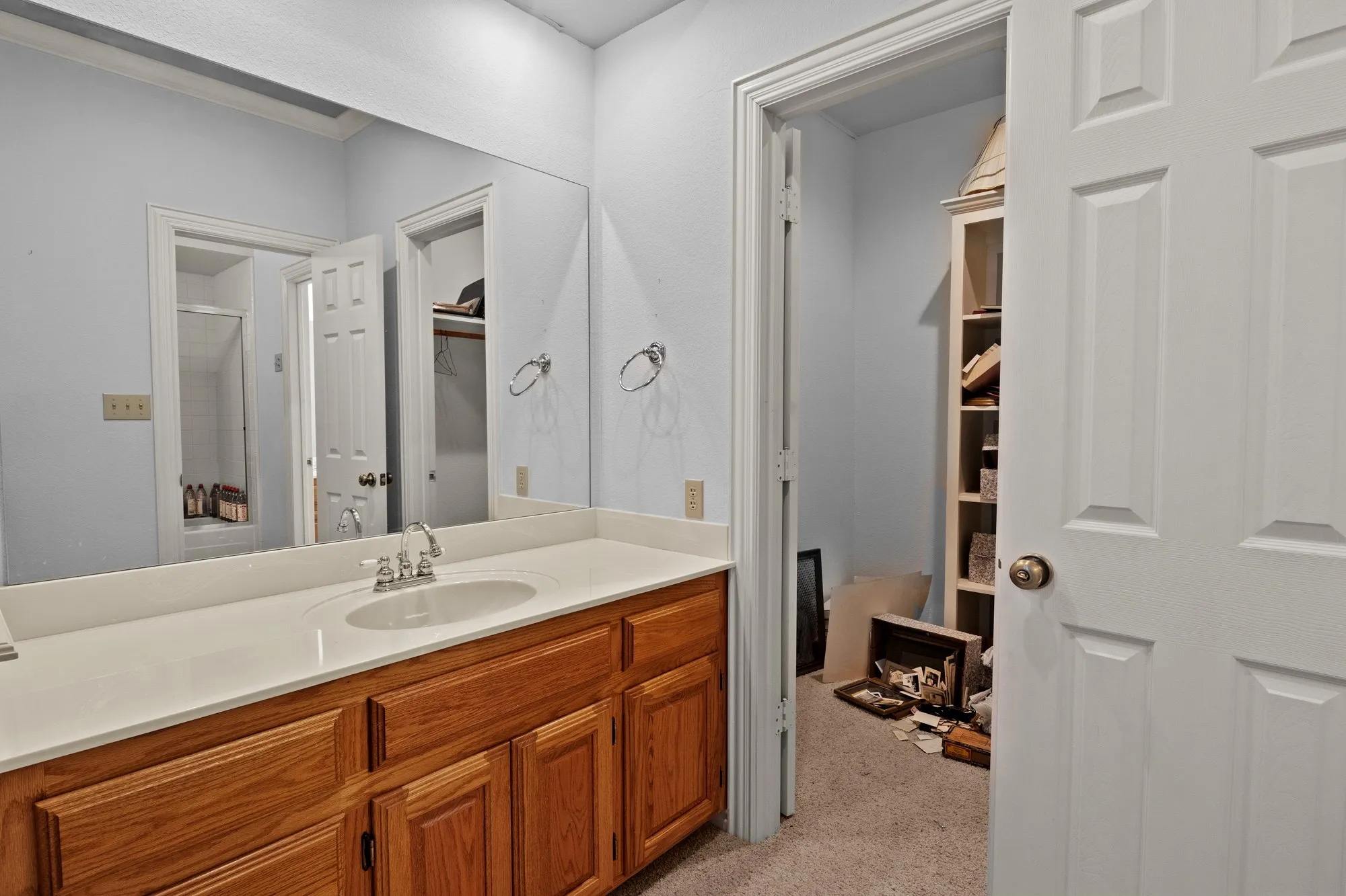 Single Family Residence For Sale in Titus County , 205 County Road 1485, Mt Pleasant, Texas 75455, 5 Bedroom, 3 Bathroom, 2 Garage spaces, 3,930 Sqft, built in 1994, mls#21402269, Real Estate Agent in Mt Pleasant, Homes For Sale in Titus county, Homes For Sale in Mt Pleasant, Realtor in Mt Pleasant Texas, Real Estate Brokerage Independent Realty Texas, Luminita Cordes Realtor