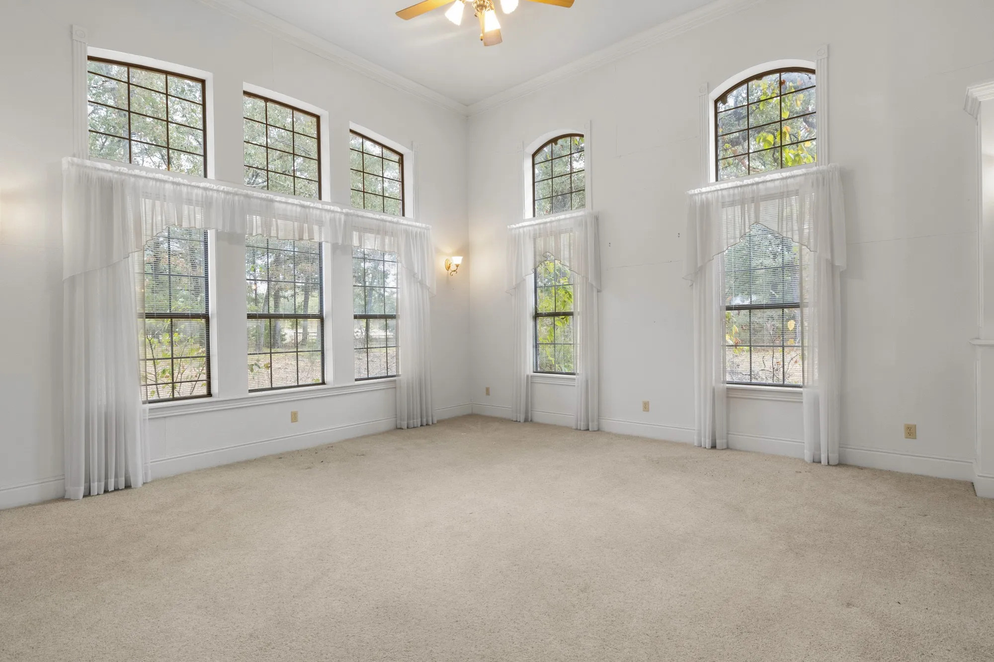 Single Family Residence For Sale in Titus County , 205 County Road 1485, Mt Pleasant, Texas 75455, 5 Bedroom, 3 Bathroom, 2 Garage spaces, 3,930 Sqft, built in 1994, mls#21402269, Real Estate Agent in Mt Pleasant, Homes For Sale in Titus county, Homes For Sale in Mt Pleasant, Realtor in Mt Pleasant Texas, Real Estate Brokerage Independent Realty Texas, Luminita Cordes Realtor