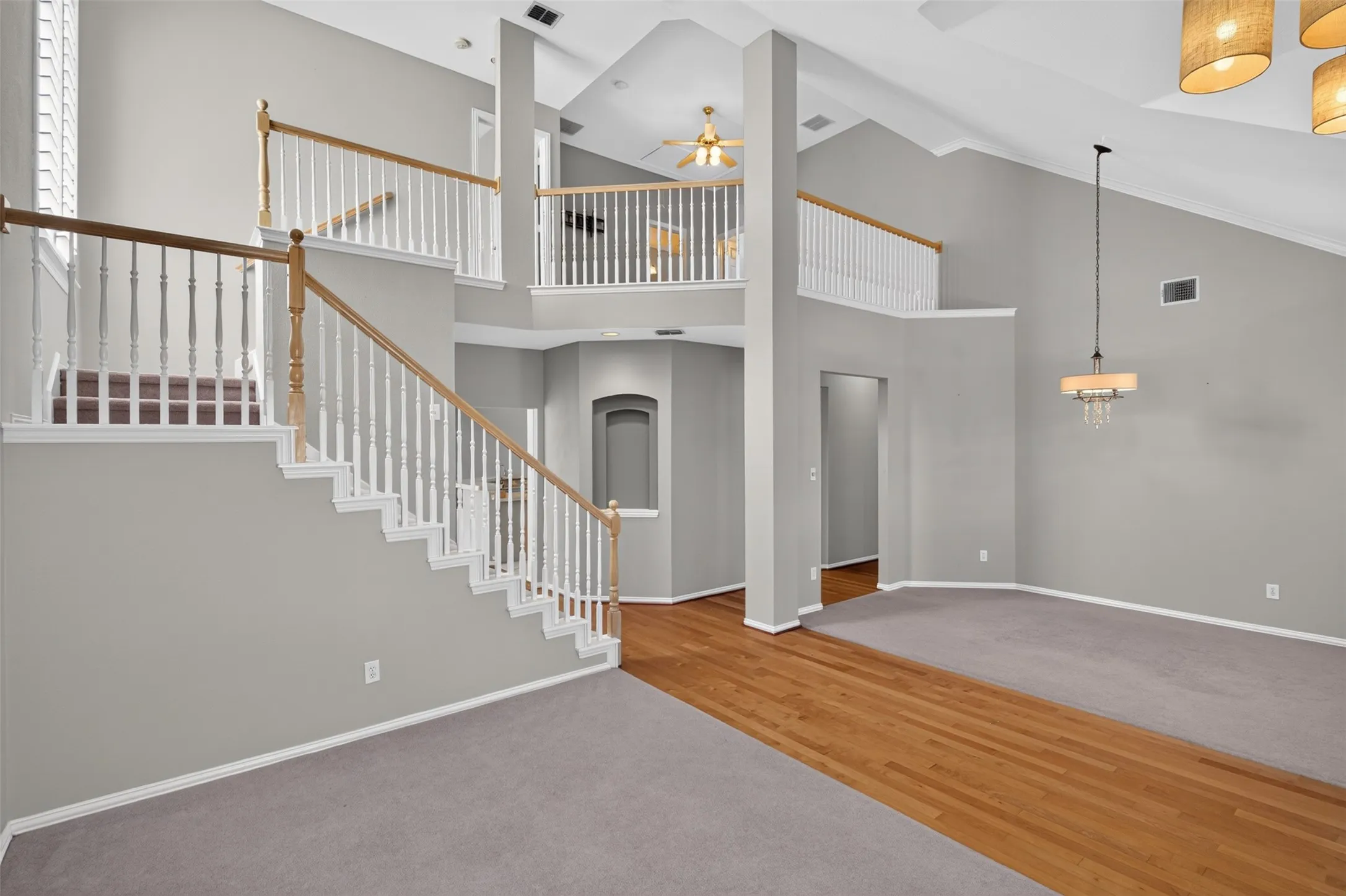Single Family Residence For Rent in Dallas County , 120 Stonecreek Drive, Irving, Texas 75063, 3 Bedroom, 3 Bathroom, 2 Garage spaces, 2,324 Sqft, built in 1995, mls#21397347, Real Estate Agent in Irving, Homes For Rent in Dallas county, Homes For Rent in Irving, Realtor in Irving Texas, Real Estate Brokerage Independent Realty Texas, Luminita Cordes Realtor