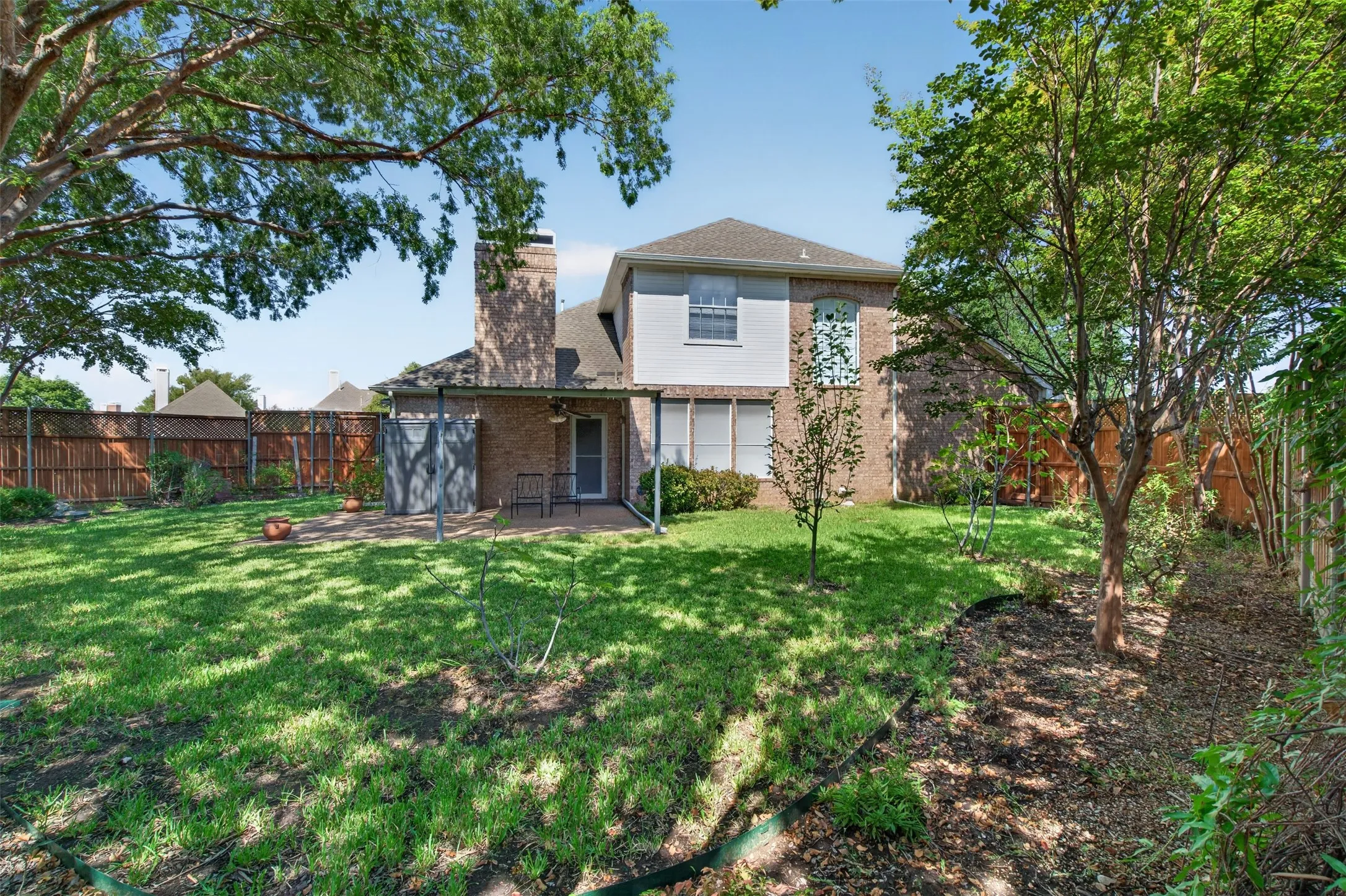 Single Family Residence For Rent in Dallas County , 120 Stonecreek Drive, Irving, Texas 75063, 3 Bedroom, 3 Bathroom, 2 Garage spaces, 2,324 Sqft, built in 1995, mls#21397347, Real Estate Agent in Irving, Homes For Rent in Dallas county, Homes For Rent in Irving, Realtor in Irving Texas, Real Estate Brokerage Independent Realty Texas, Luminita Cordes Realtor