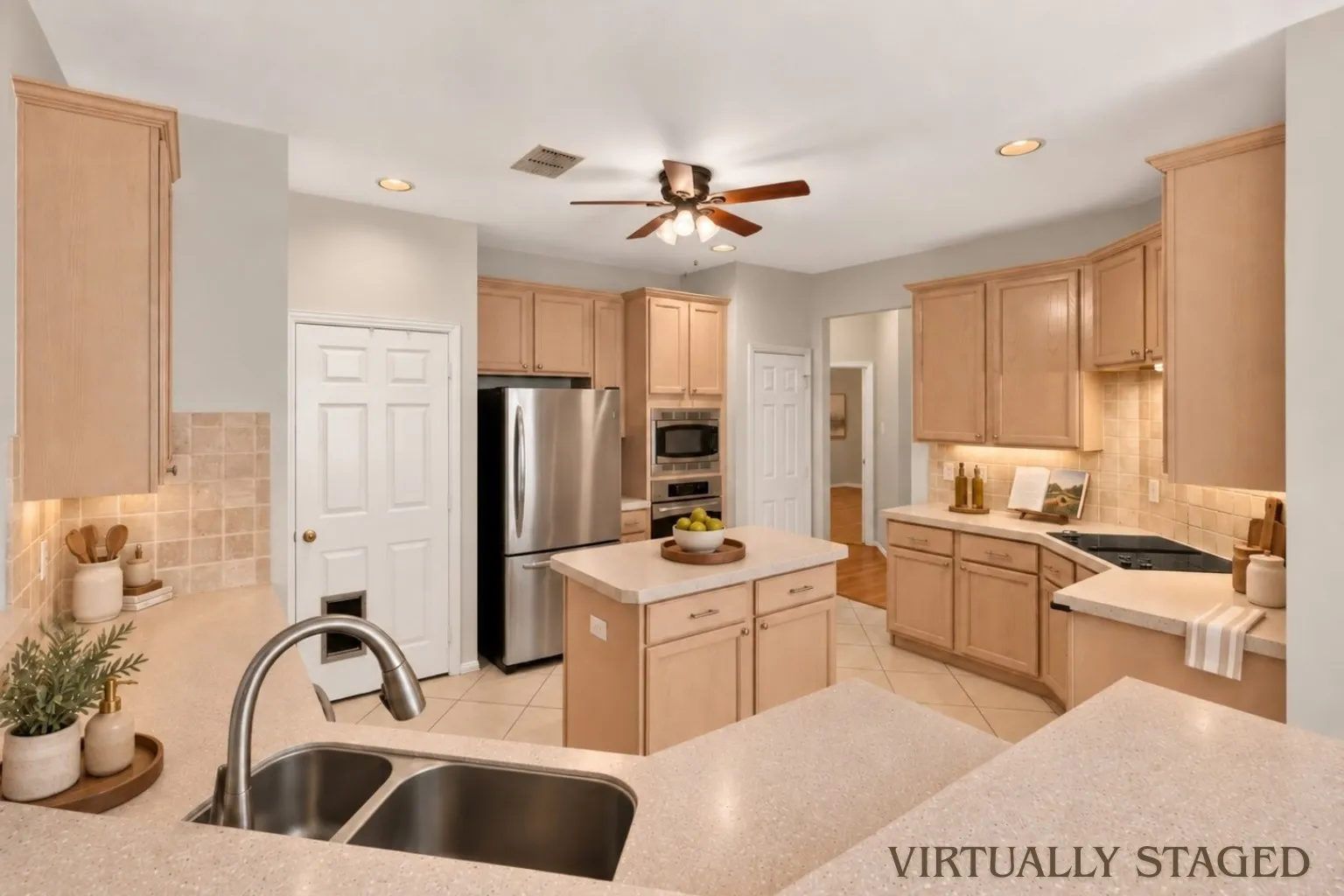 Single Family Residence For Rent in Dallas County , 120 Stonecreek Drive, Irving, Texas 75063, 3 Bedroom, 3 Bathroom, 2 Garage spaces, 2,324 Sqft, built in 1995, mls#21397347, Real Estate Agent in Irving, Homes For Rent in Dallas county, Homes For Rent in Irving, Realtor in Irving Texas, Real Estate Brokerage Independent Realty Texas, Luminita Cordes Realtor